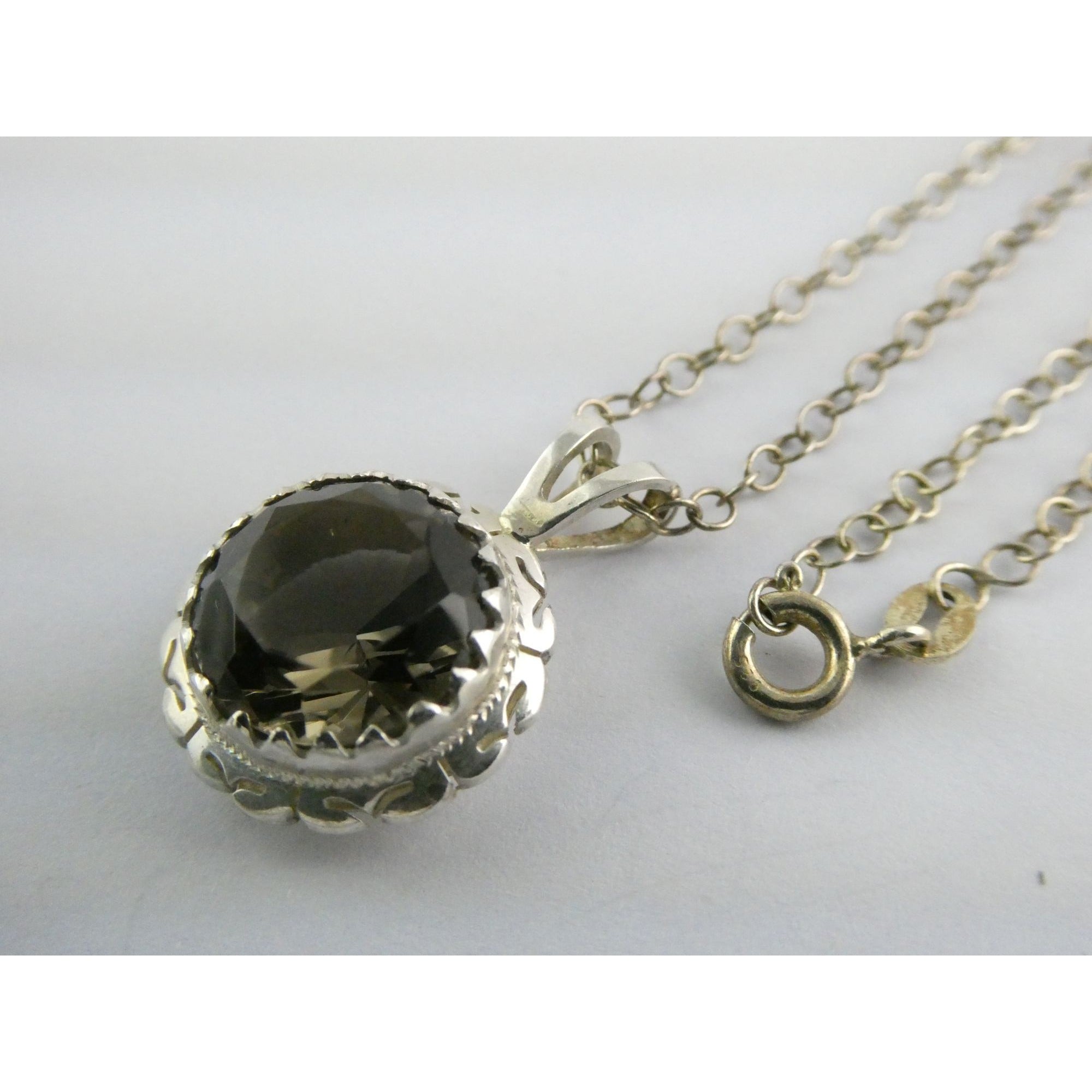 Sterling Silver Smoky Quartz Pendant Necklace 6.1g 20 Inches Italian Chain