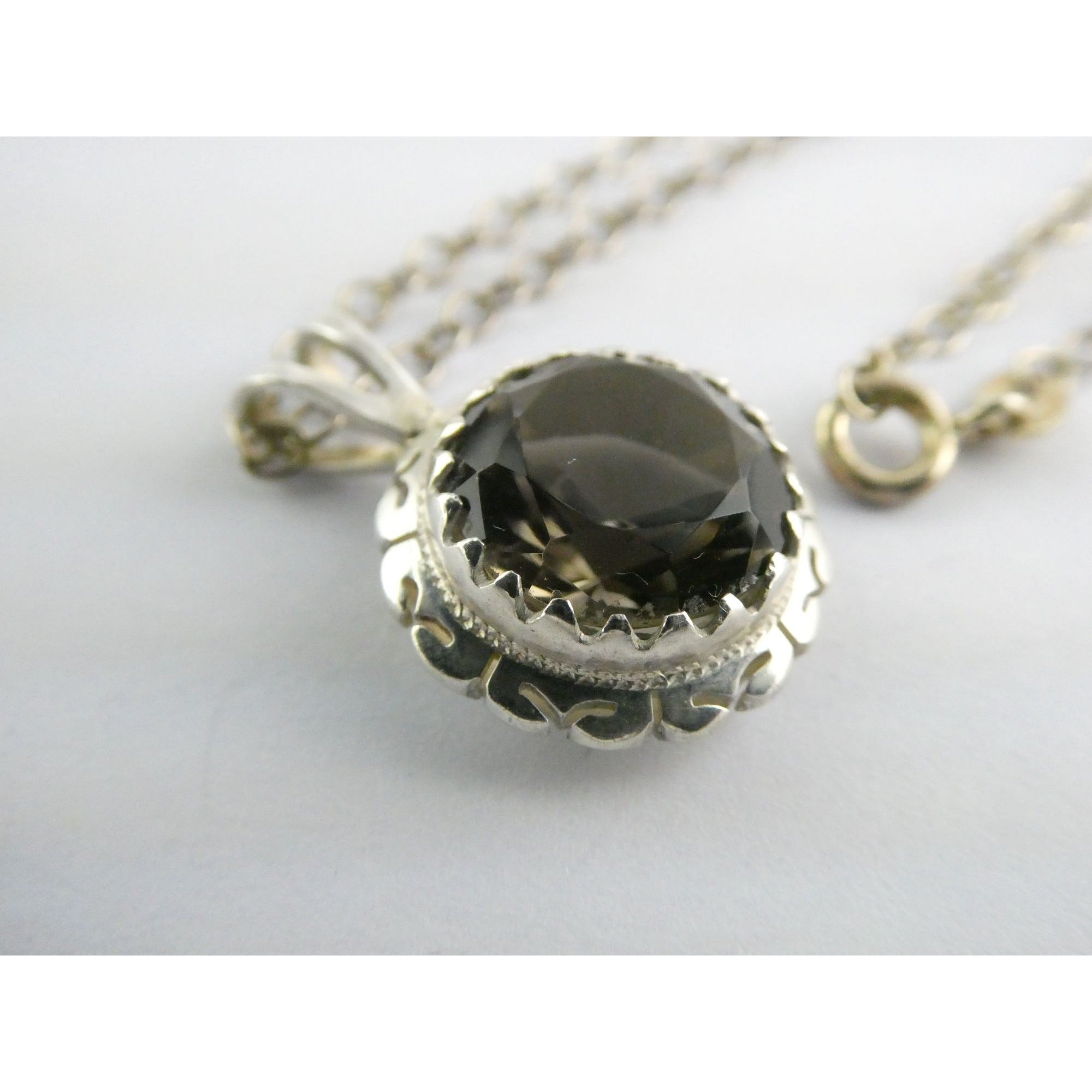 Sterling Silver Smoky Quartz Pendant Necklace 6.1g 20 Inches Italian Chain