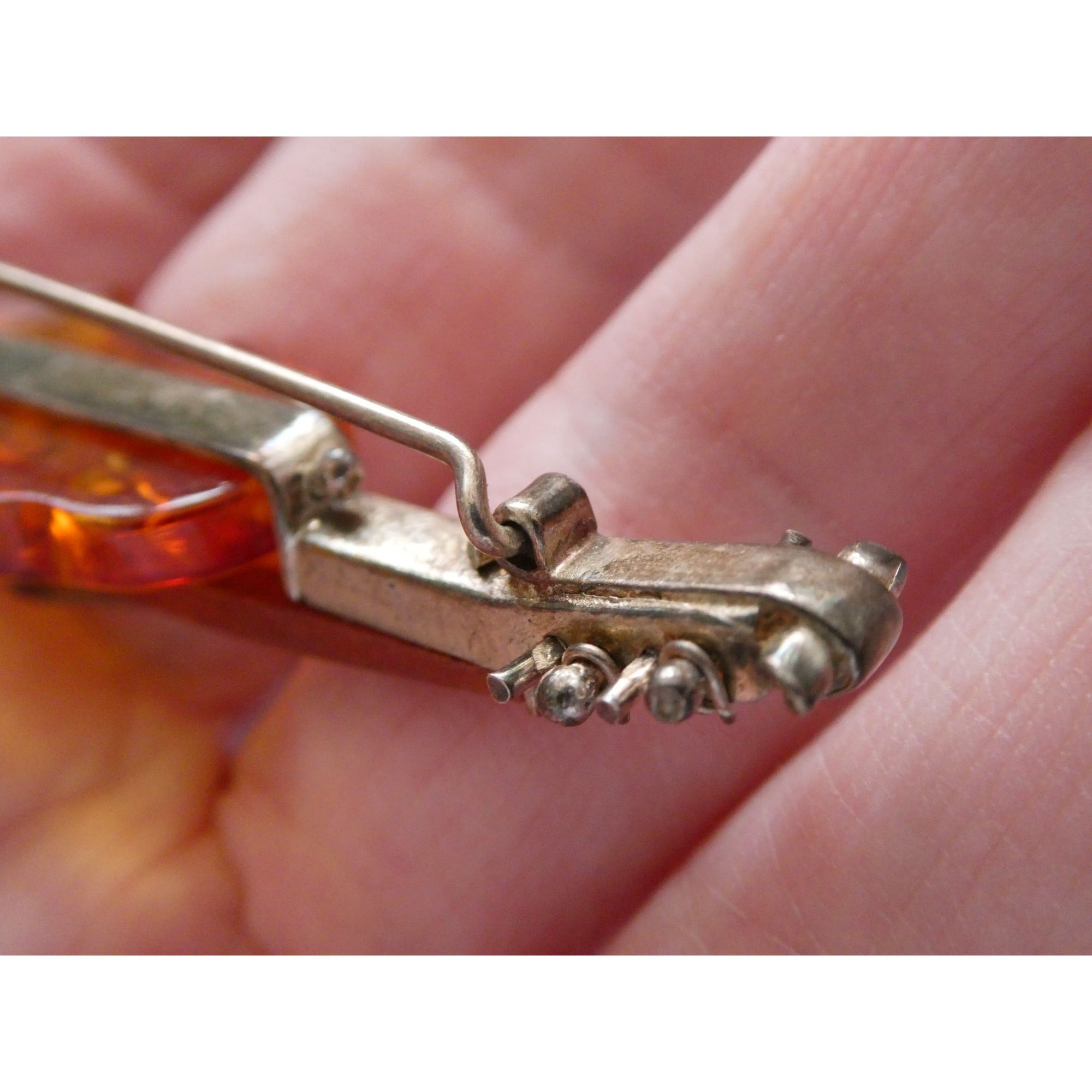 Vintage Polish Sterling Silver Carved Baltic Amber Violin Pin Brooch 6.4g 55mm