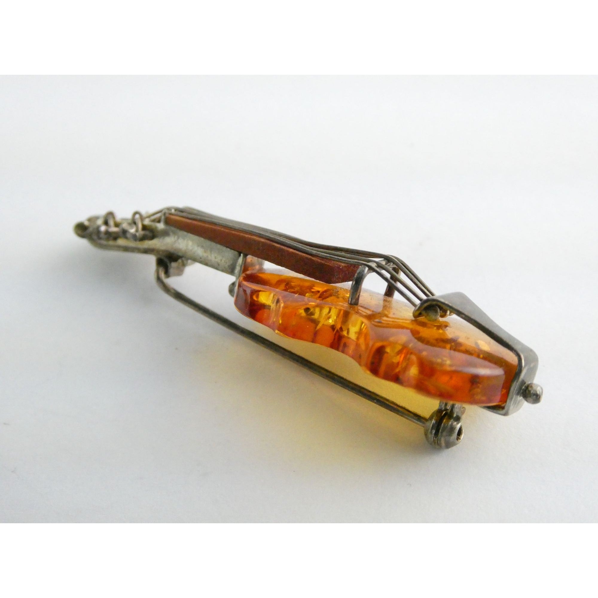 Vintage Polish Sterling Silver Carved Baltic Amber Violin Pin Brooch 6.4g 55mm