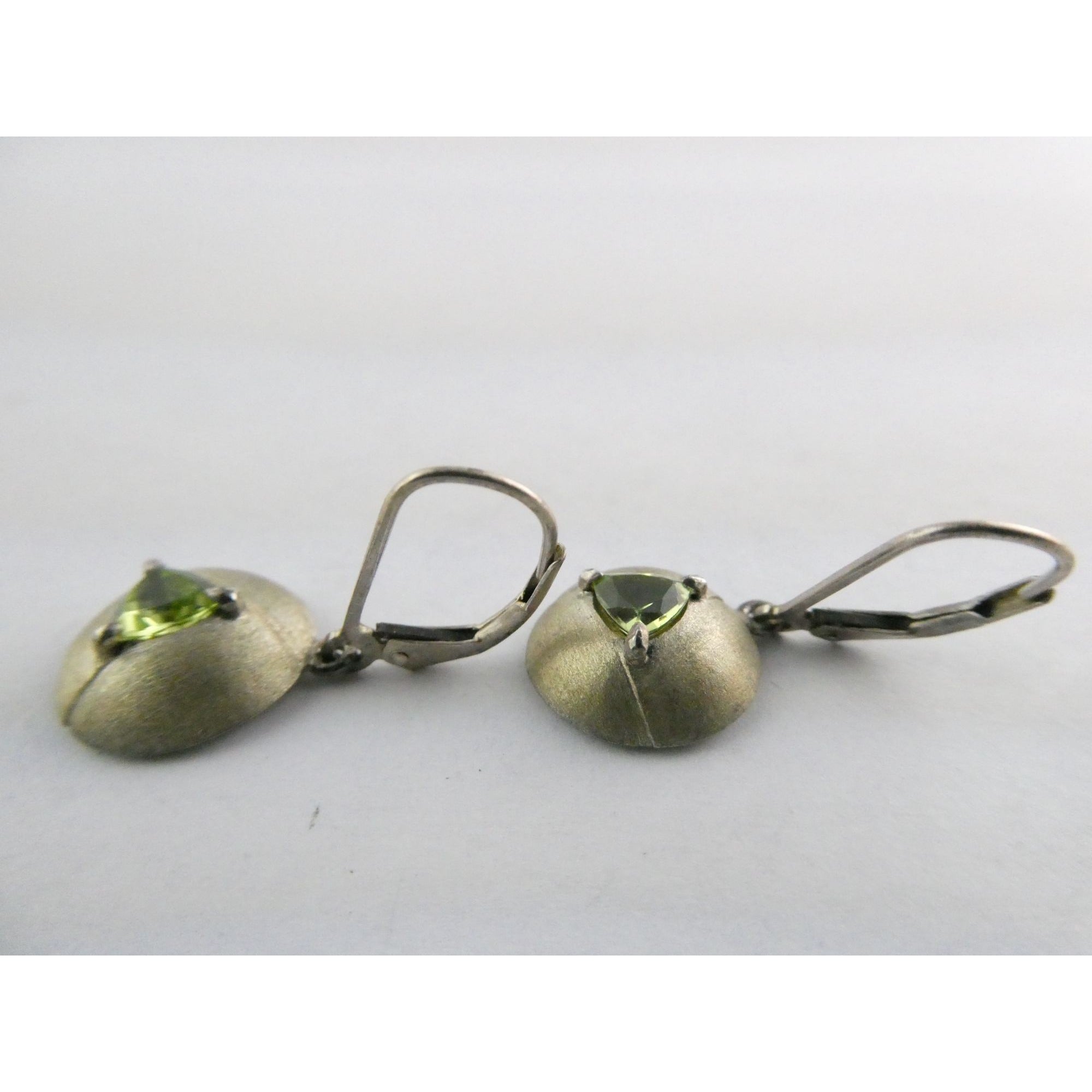 Designer AD Sterling Silver Textured Peridot Dangling Earrings 4g 28mm Length