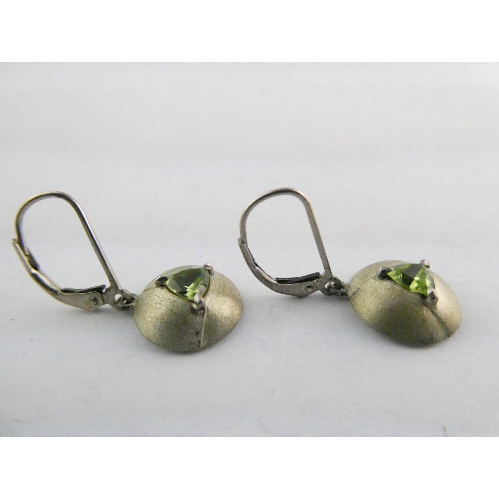 Designer AD Sterling Silver Textured Peridot Dangling Earrings 4g 28mm Length