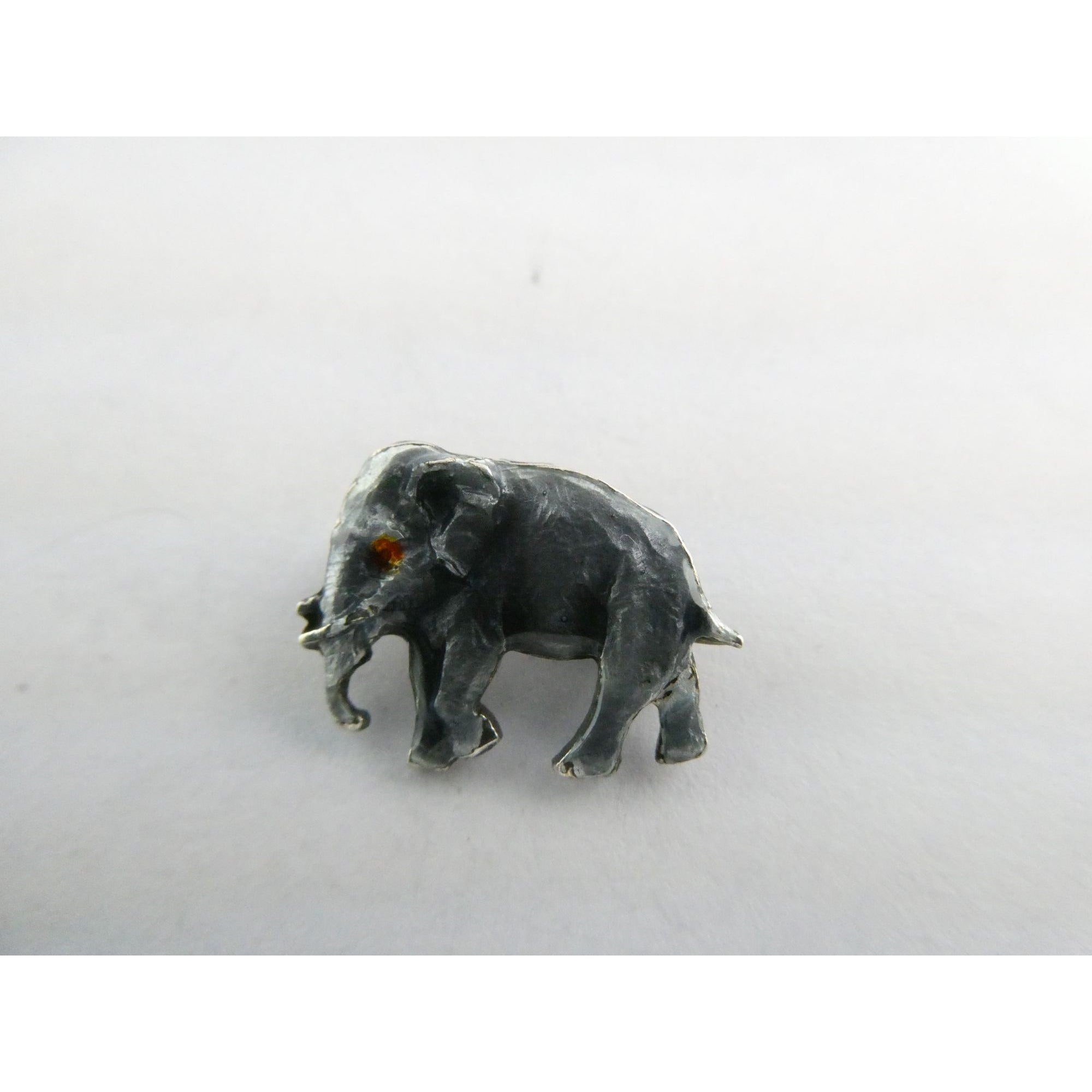 Vintage Mini 1920s Elephant Enamel Sterling Silver Pin Red Eye Brooch 2.5g 18mm