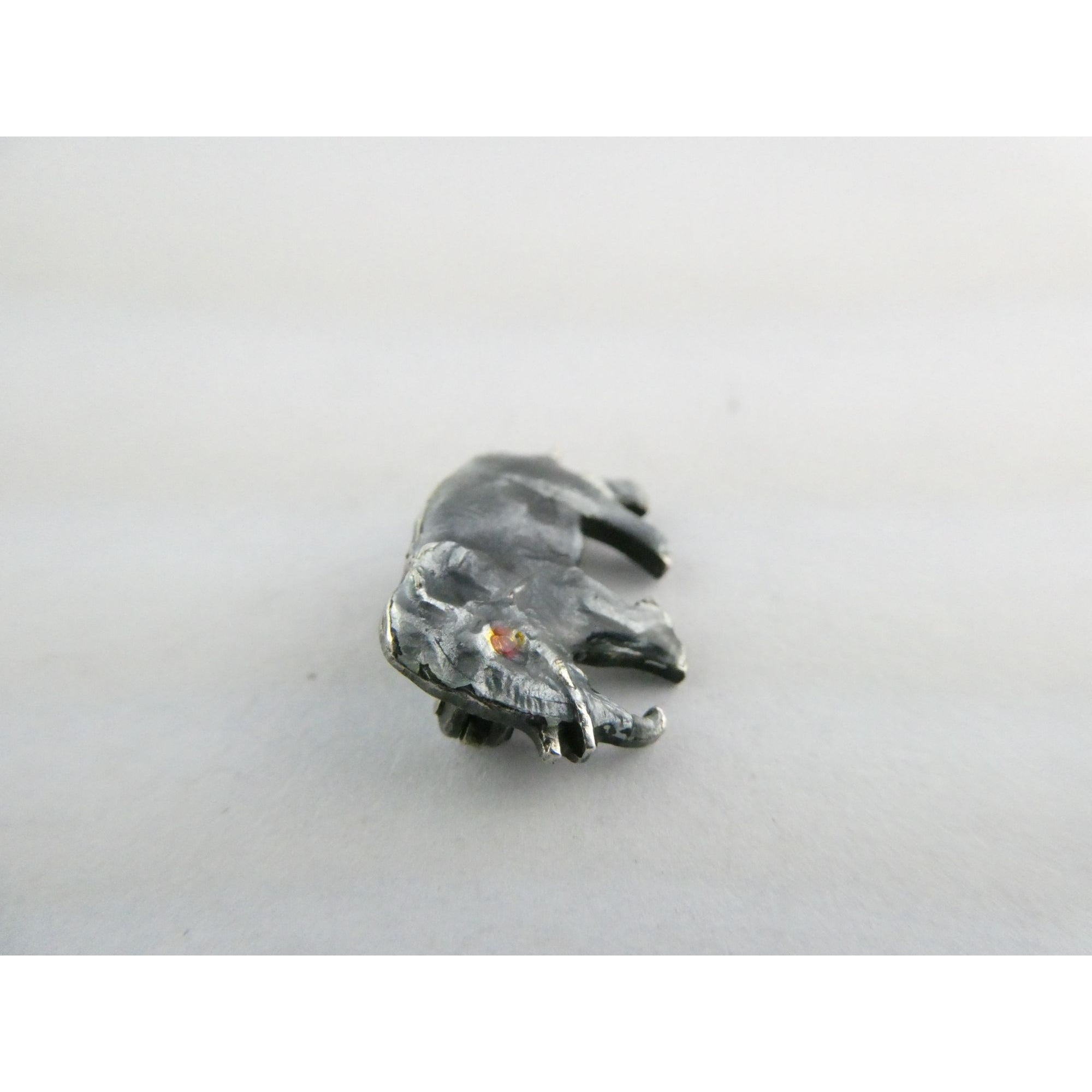 Vintage Mini 1920s Elephant Enamel Sterling Silver Pin Red Eye Brooch 2.5g 18mm