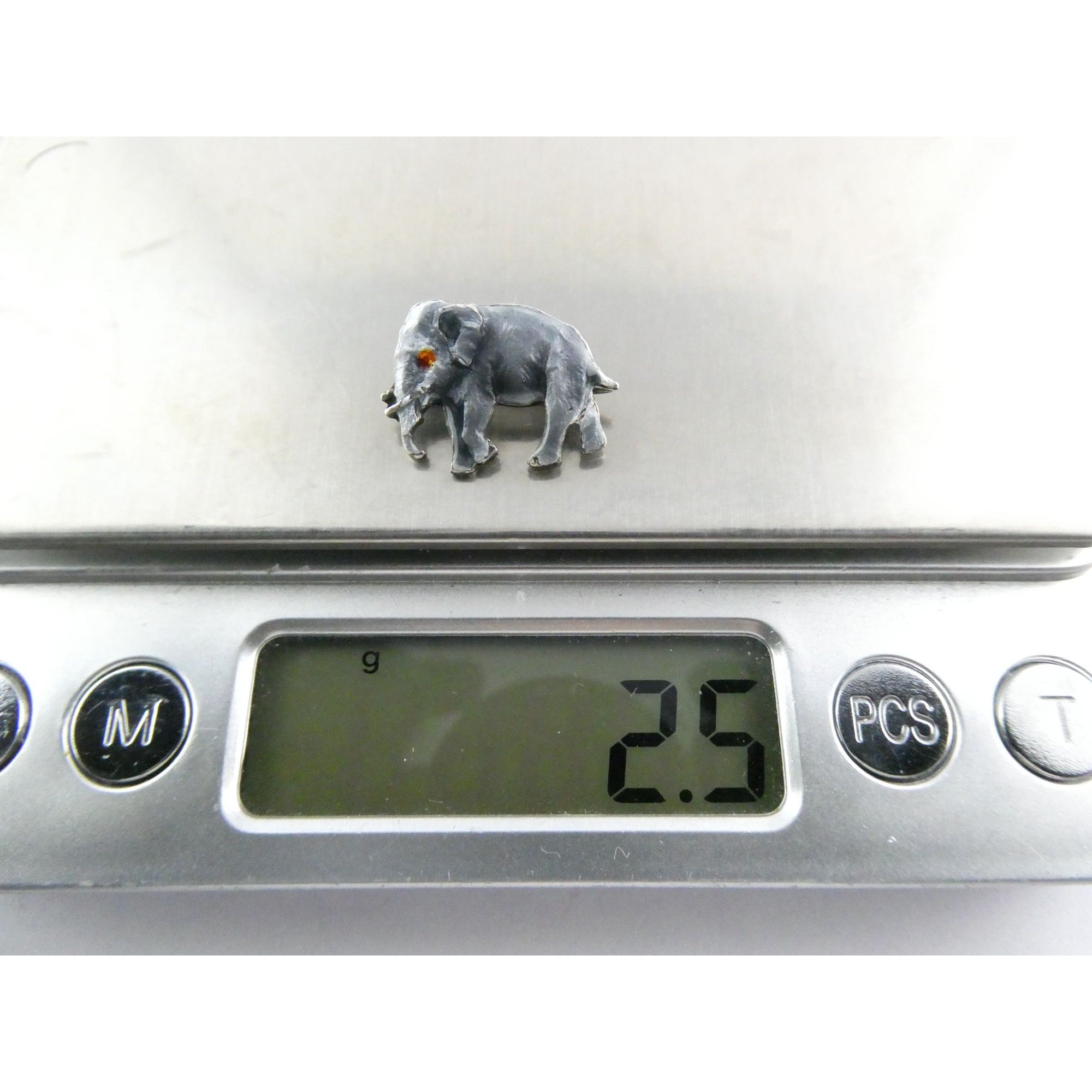 Vintage Mini 1920s Elephant Enamel Sterling Silver Pin Red Eye Brooch 2.5g 18mm