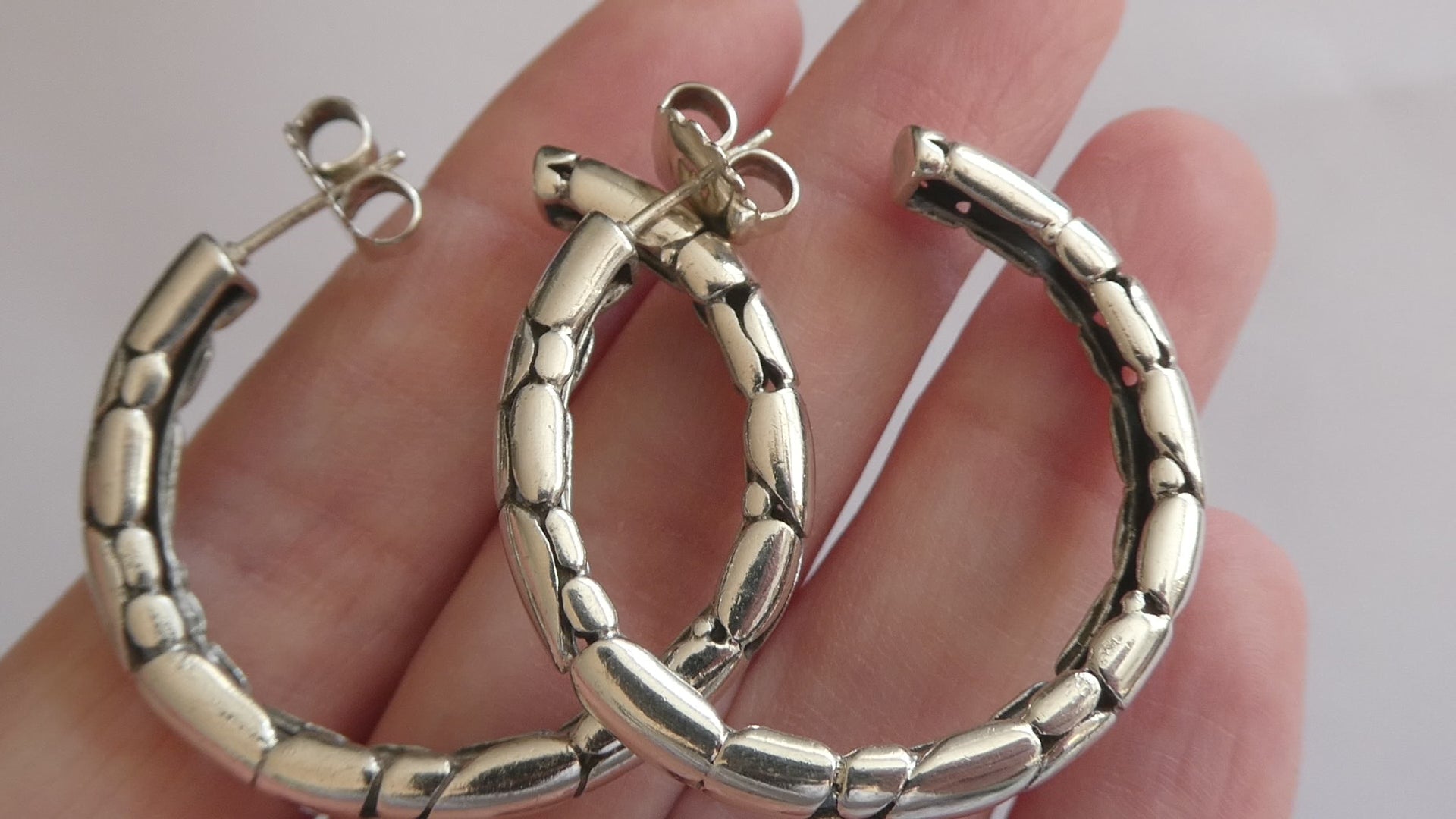 John Hardy Kali Sterling Silver Pebble Design Hoop Earrings 15.8g 41mm Diameter