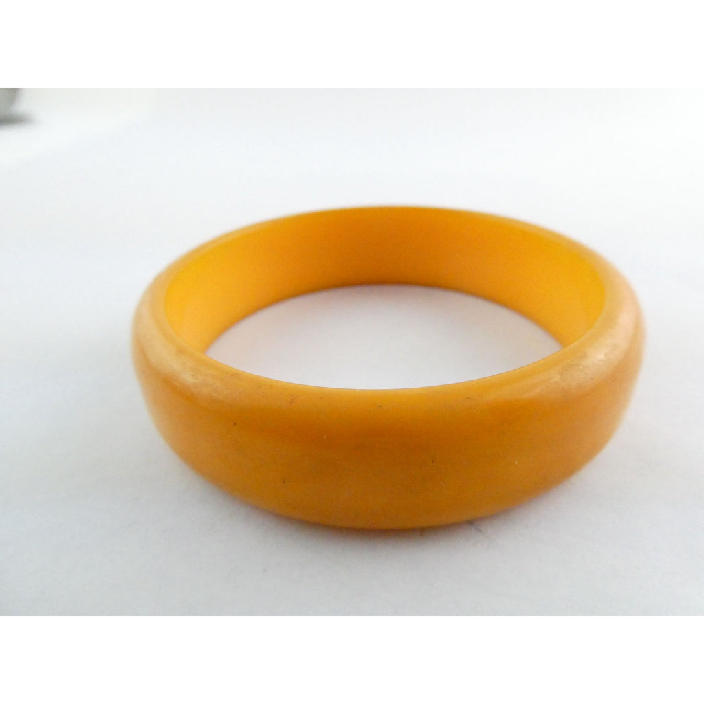 Vintage Bakelite Bangle Bracelet Bright Orange 8 Inches 29.3 Grams Weight