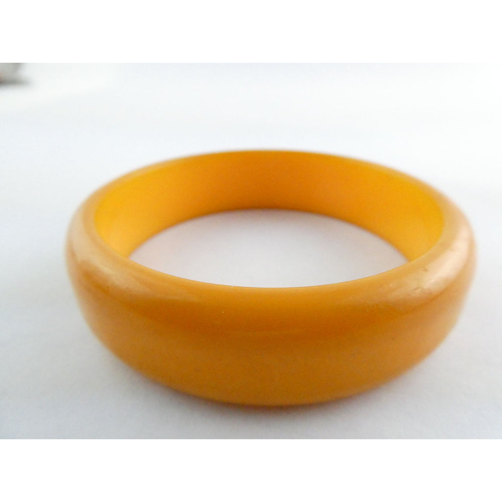 Vintage Bakelite Bangle Bracelet Bright Orange 8 Inches 29.3 Grams Weight