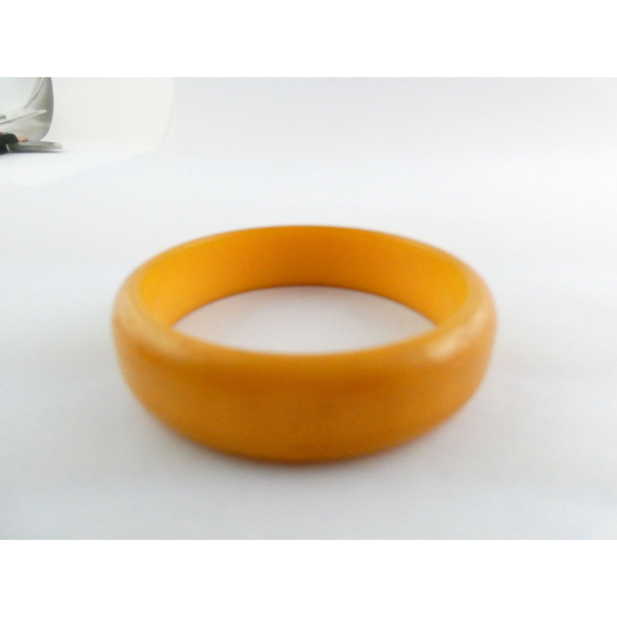 Vintage Bakelite Bangle Bracelet Bright Orange 8 Inches 29.3 Grams Weight