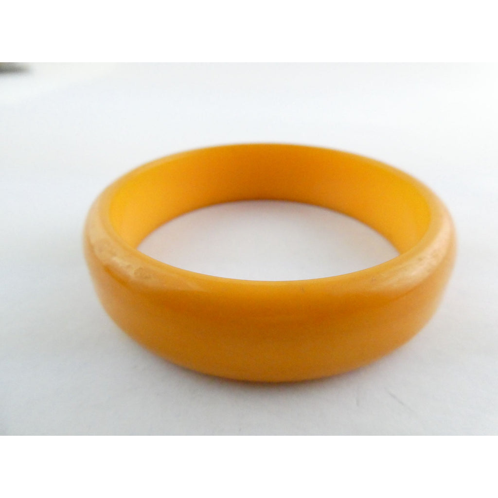 Vintage Bakelite Bangle Bracelet Bright Orange 8 Inches 29.3 Grams Weight