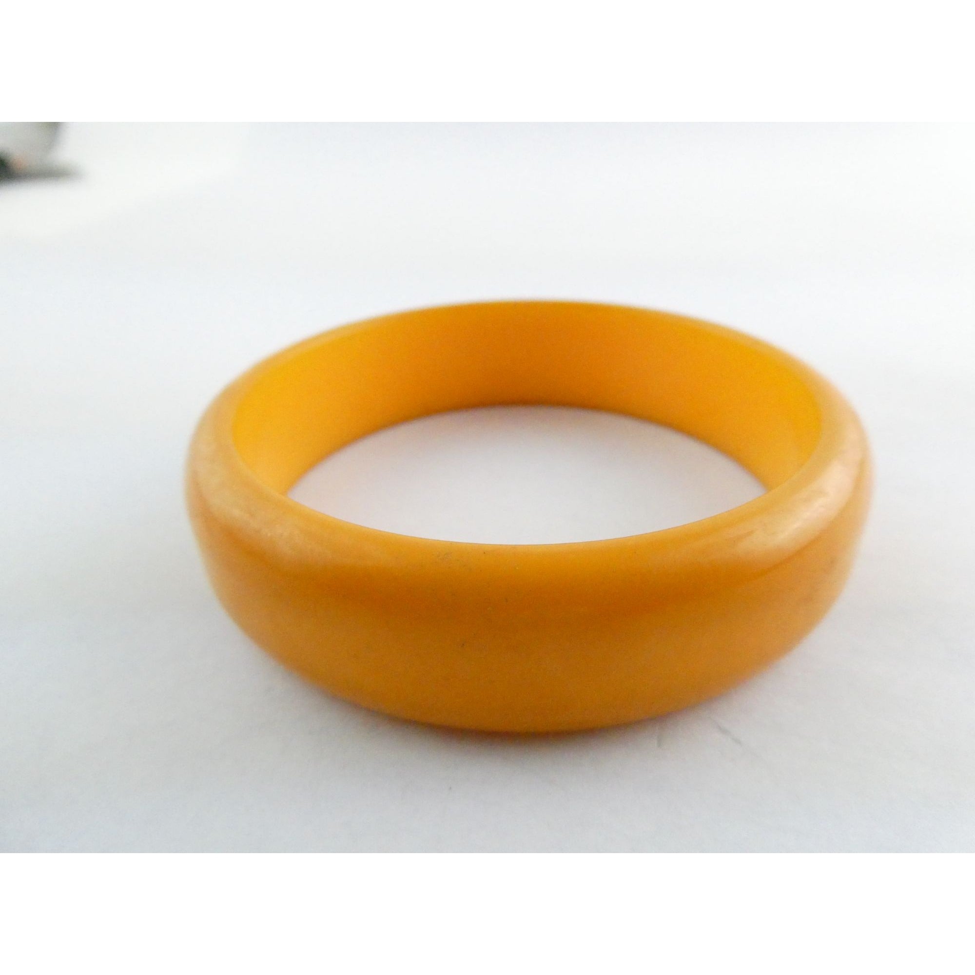 Vintage Bakelite Bangle Bracelet Bright Orange 8 Inches 29.3 Grams Weight
