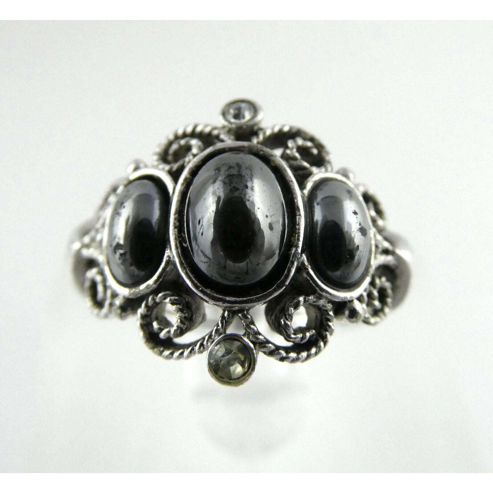 Avon Silvertone Metal and Hematite Ring Adjustable Size 4.5g Weight
