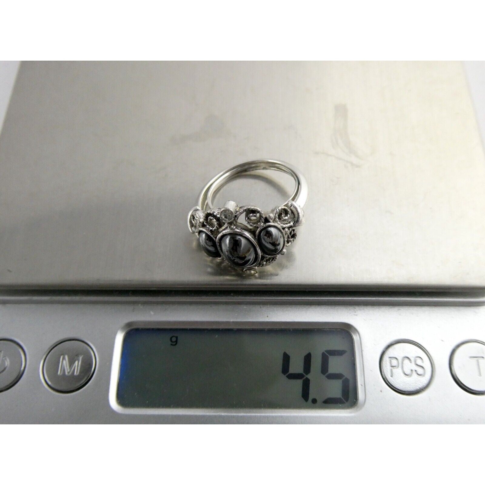 Avon Silvertone Metal and Hematite Ring Adjustable Size 4.5g Weight