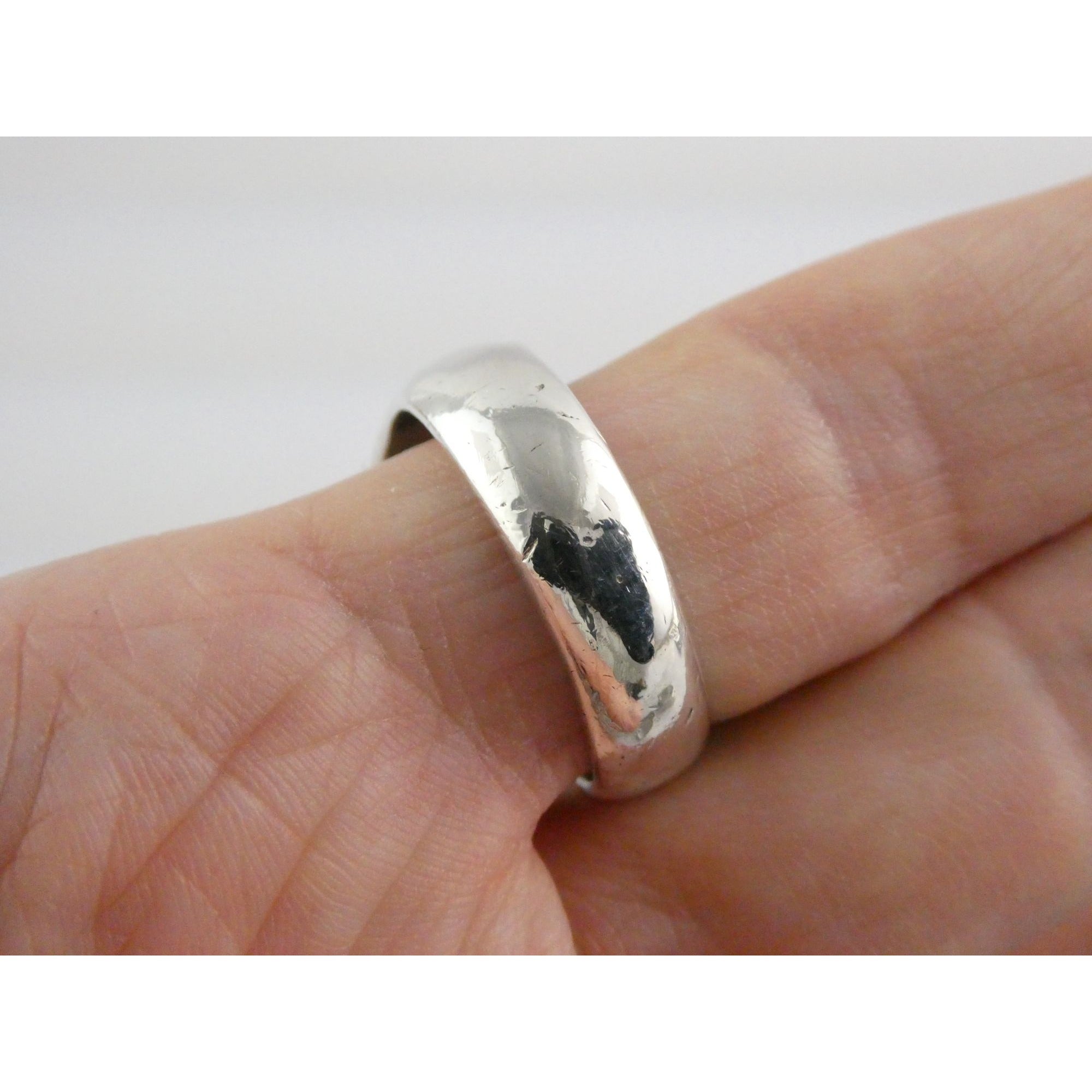 James Avery Descending Dove Concave Center Ring Size 12 Weighs 17g RETIRED Motif