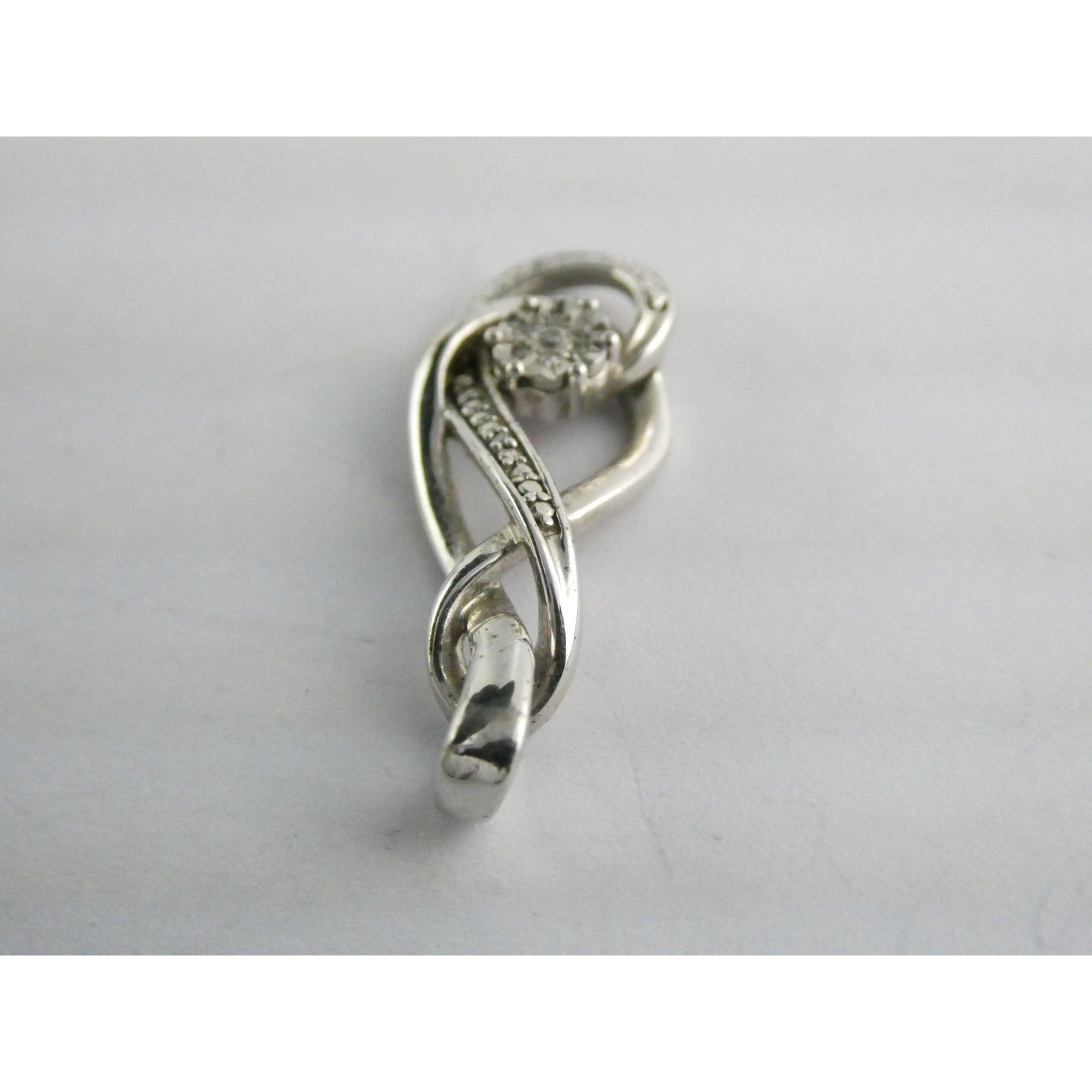 Sterling Silver Natural Diamond Accent Looped Design Pendant 2.7g 925 1 1/8 Inch