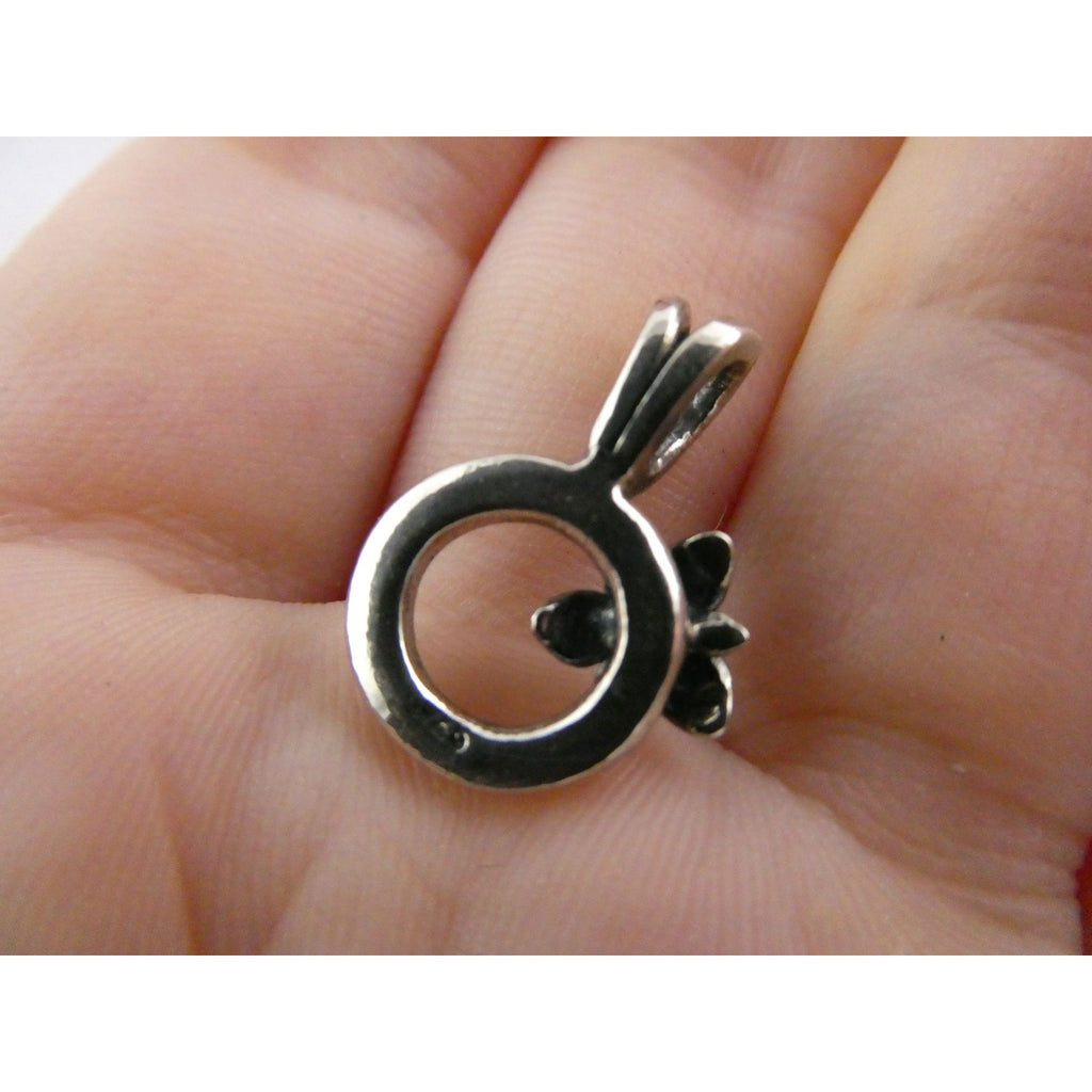 Sterling Silver Flower on Circle Pendant 2g Weight 19mm Length