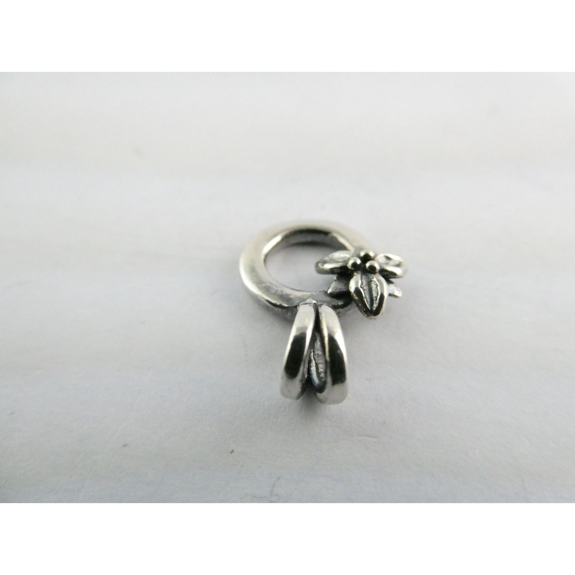 Sterling Silver Flower on Circle Pendant 2g Weight 19mm Length