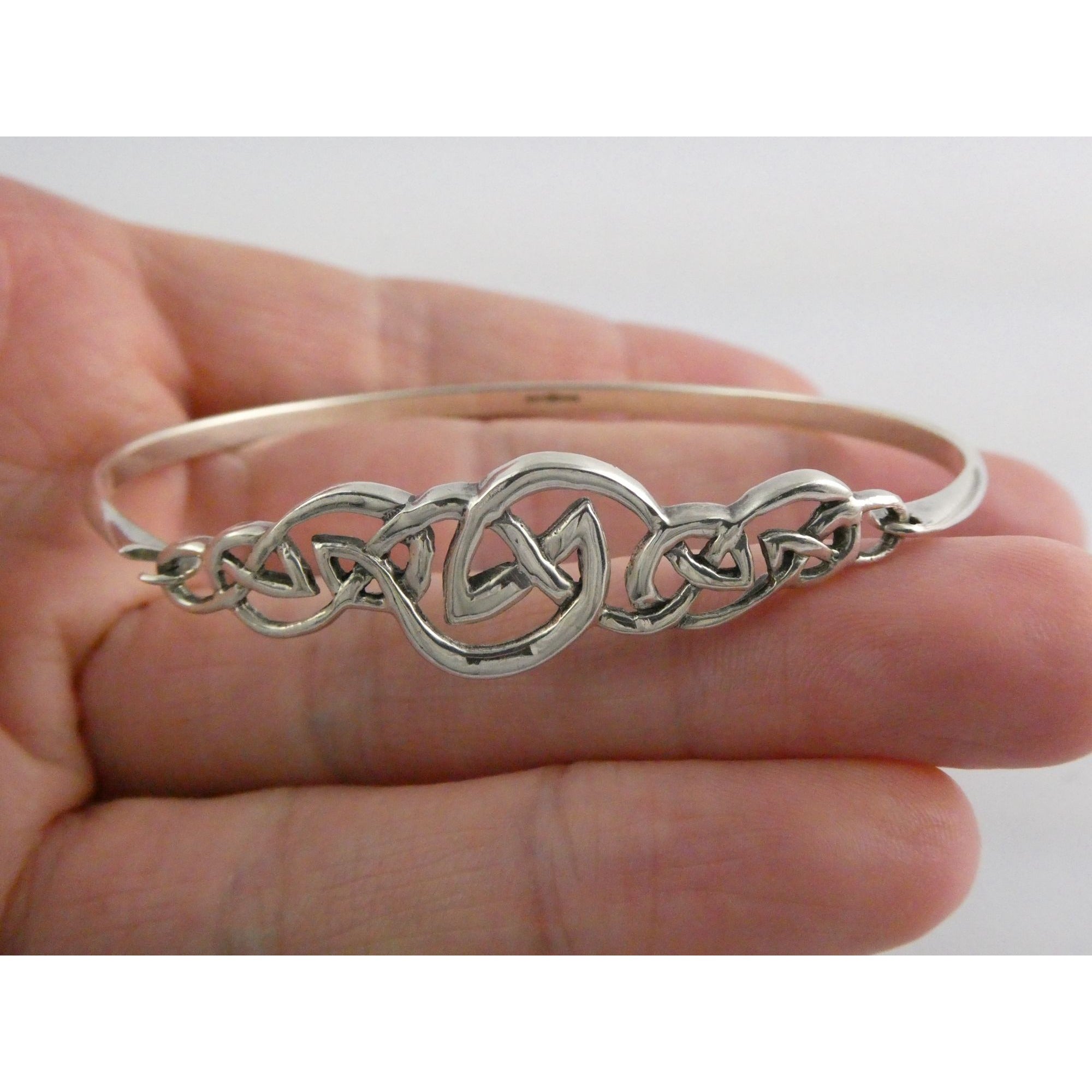 K&SH Ireland Sterling Silver Celtic Knot Bangle Bracelet 7.25 Inches 9.6g 925