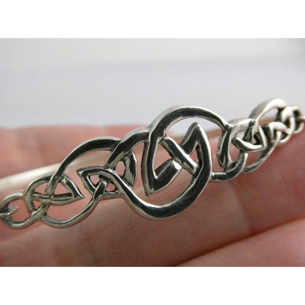 K&SH Ireland Sterling Silver Celtic Knot Bangle Bracelet 7.25 Inches 9.6g 925