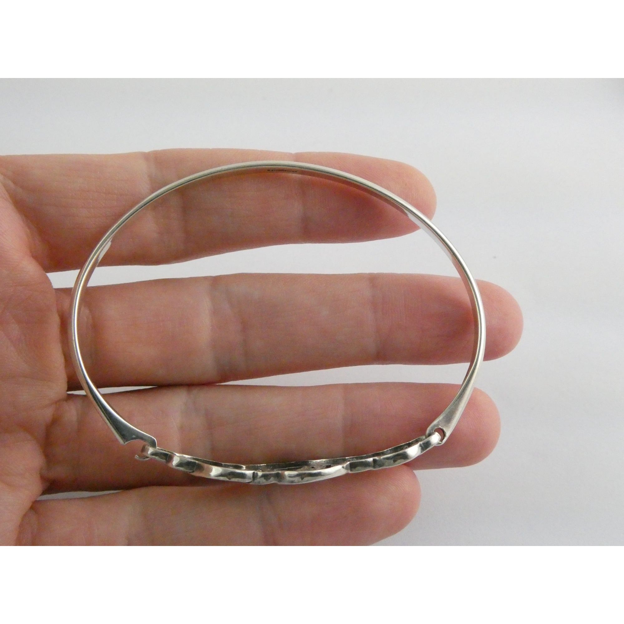 K&SH Ireland Sterling Silver Celtic Knot Bangle Bracelet 7.25 Inches 9.6g 925