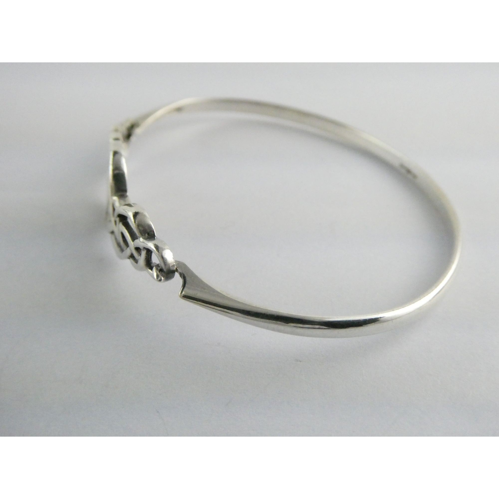 K&SH Ireland Sterling Silver Celtic Knot Bangle Bracelet 7.25 Inches 9.6g 925