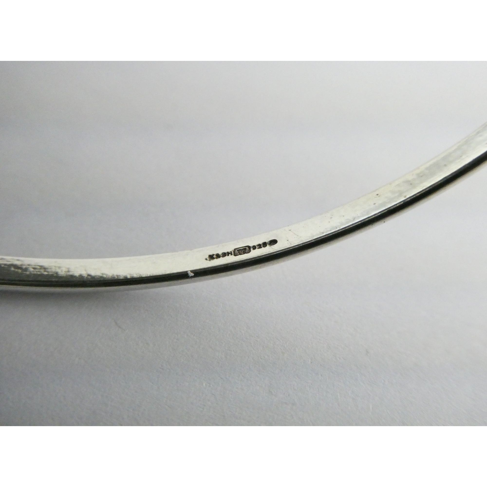 K&SH Ireland Sterling Silver Celtic Knot Bangle Bracelet 7.25 Inches 9.6g 925
