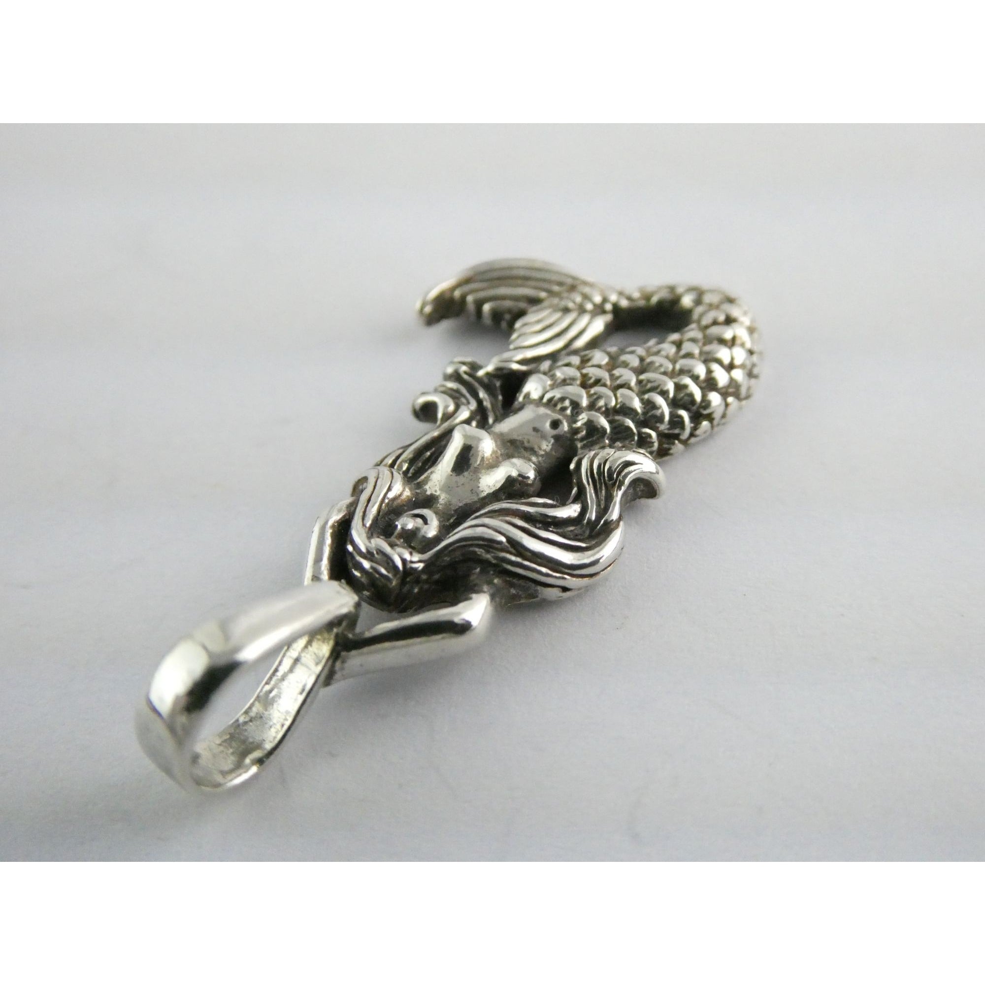 Sterling Silver Figural Mermaid Pendant 3.9g 1.25 Inch Length