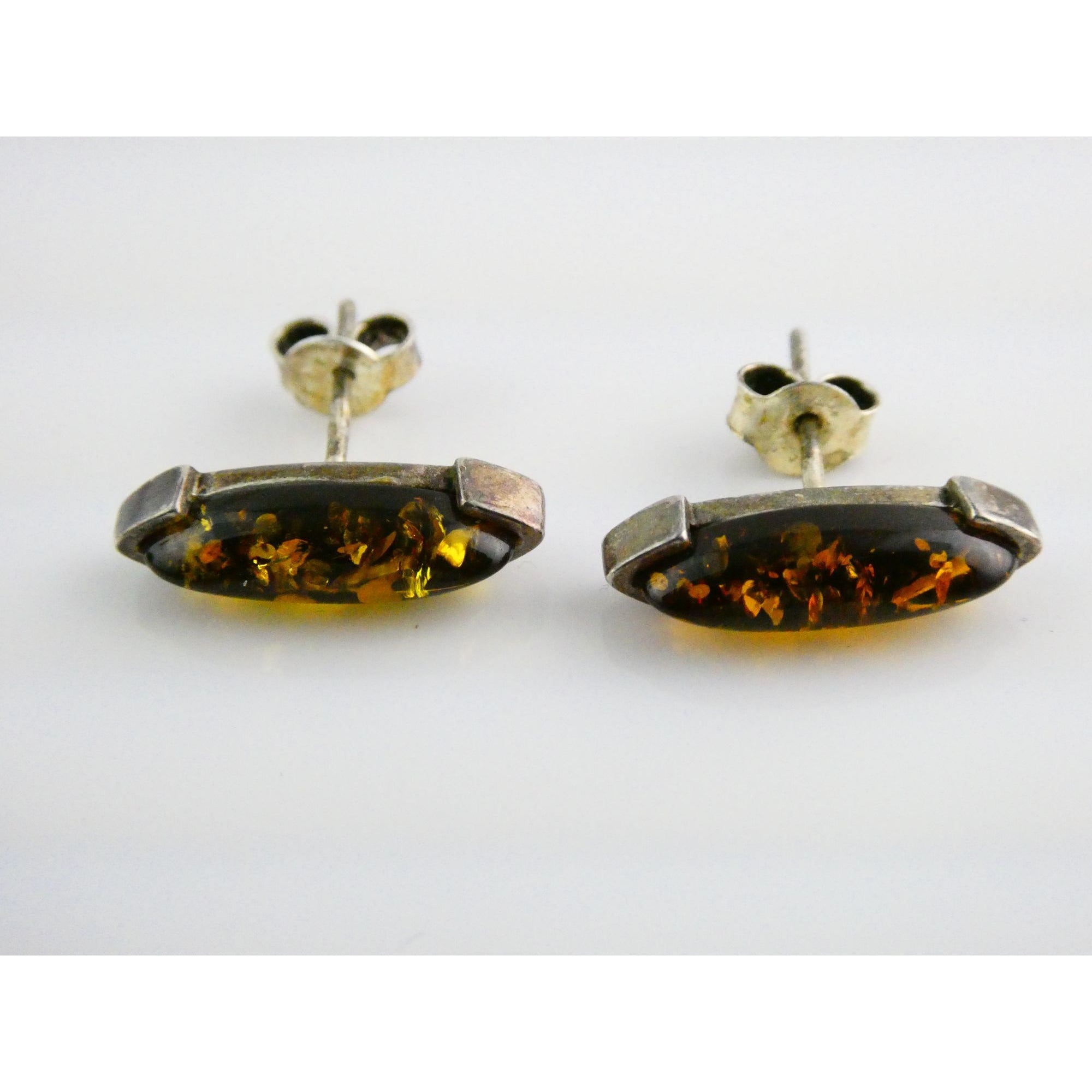 Vintage Sterling Silver Baltic Amber Pointed Cabochon Stud Earrings 3.3g .75 In