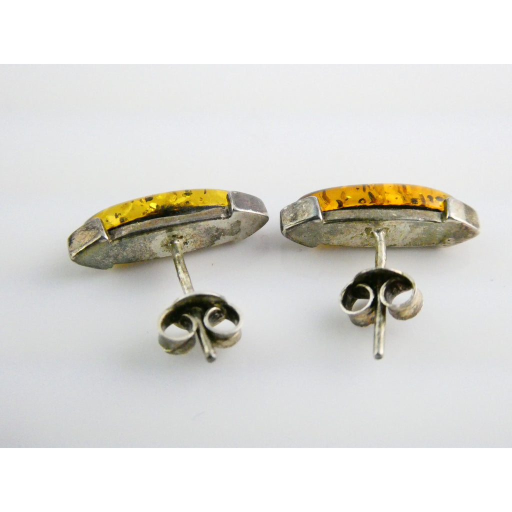 Vintage Sterling Silver Baltic Amber Pointed Cabochon Stud Earrings 3.3g .75 In