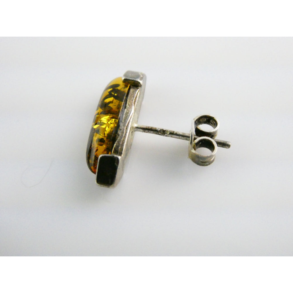 Vintage Sterling Silver Baltic Amber Pointed Cabochon Stud Earrings 3.3g .75 In