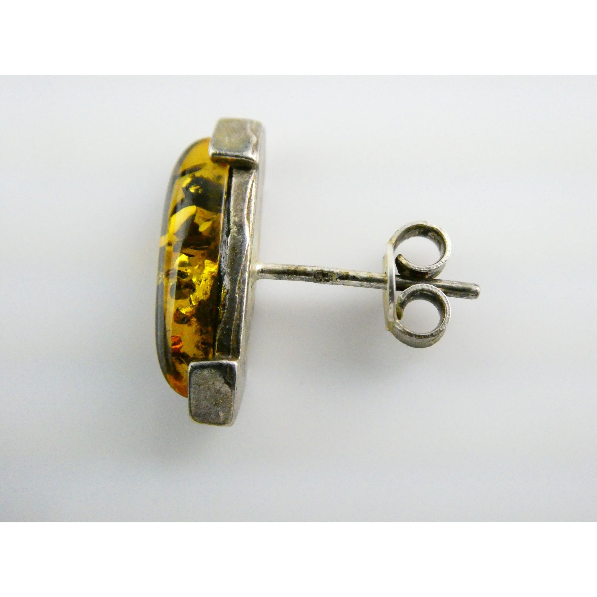 Vintage Sterling Silver Baltic Amber Pointed Cabochon Stud Earrings 3.3g .75 In