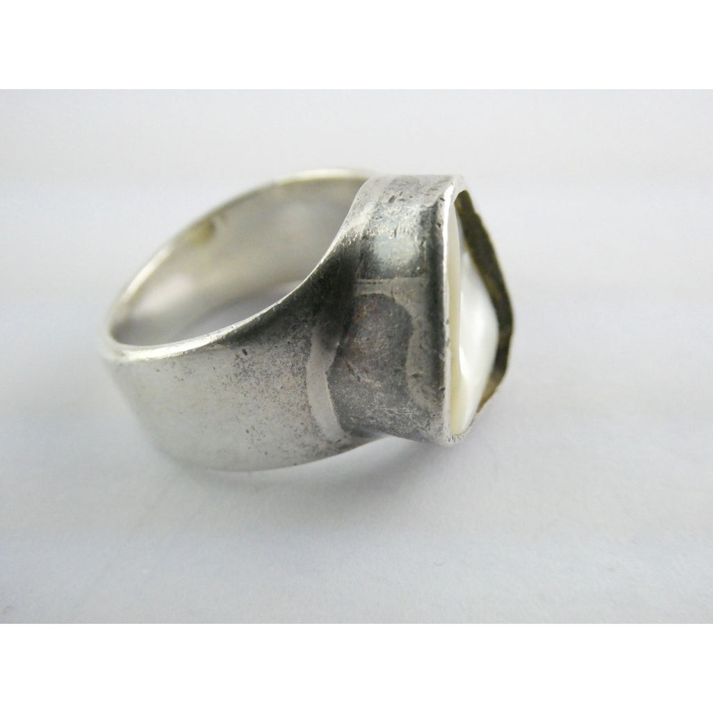 Starborn Sterling Silver Mother of Pearl Shell Statement Ring 7.5 Weighs 9.2g