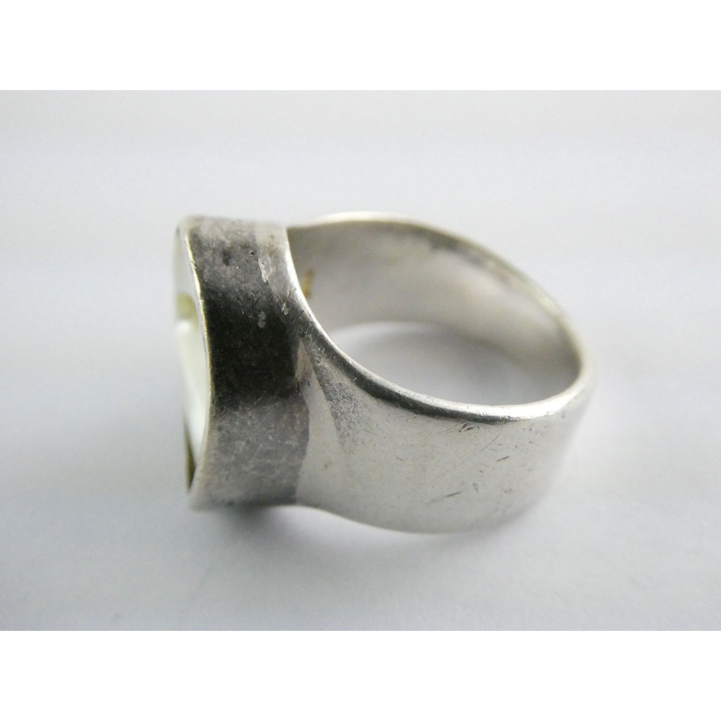Starborn Sterling Silver Mother of Pearl Shell Statement Ring 7.5 Weighs 9.2g