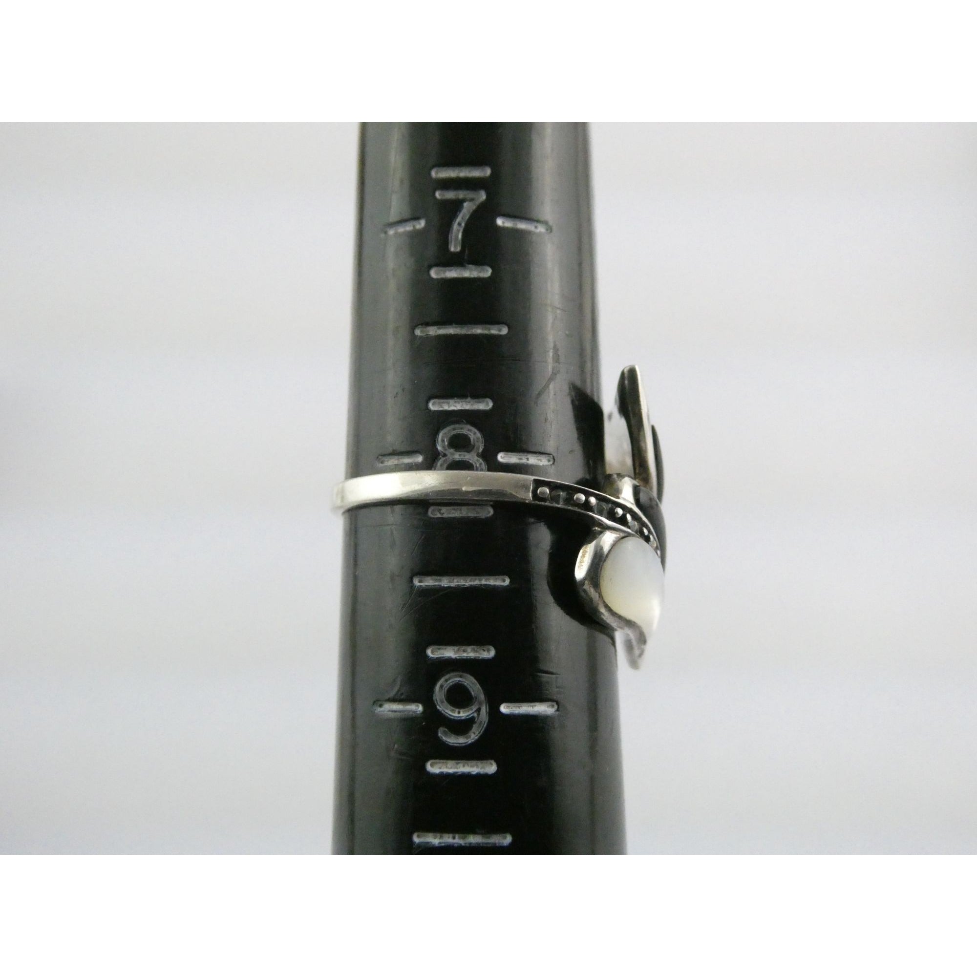 Sterling Silver MOP Shell Black Onyx and Marcasite Leaves Bypass Ring Size 8 4g