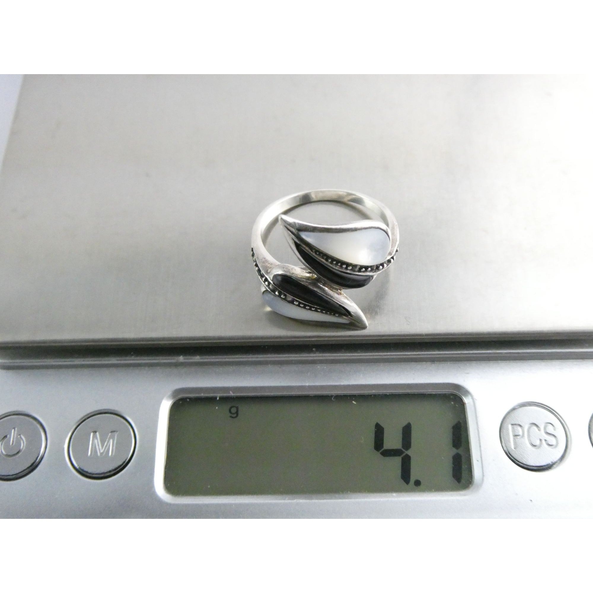Sterling Silver MOP Shell Black Onyx and Marcasite Leaves Bypass Ring Size 8 4g