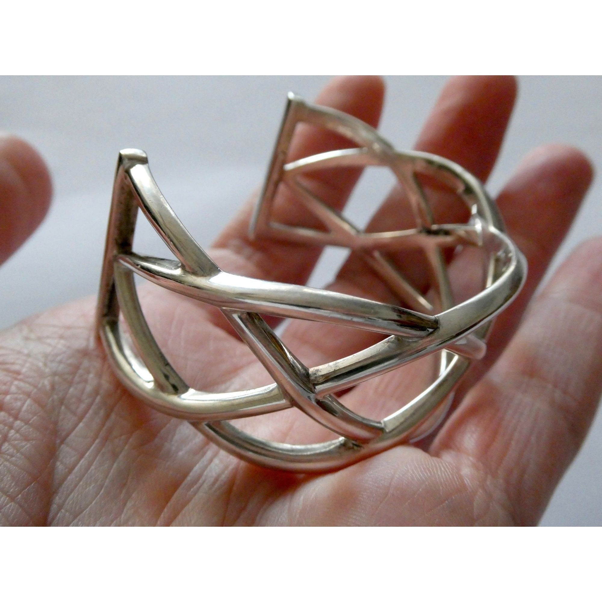 Tiffany and Co Sterling Silver Woven Cuff Bracelet Italy 44.4g 6.75 Inches w Box