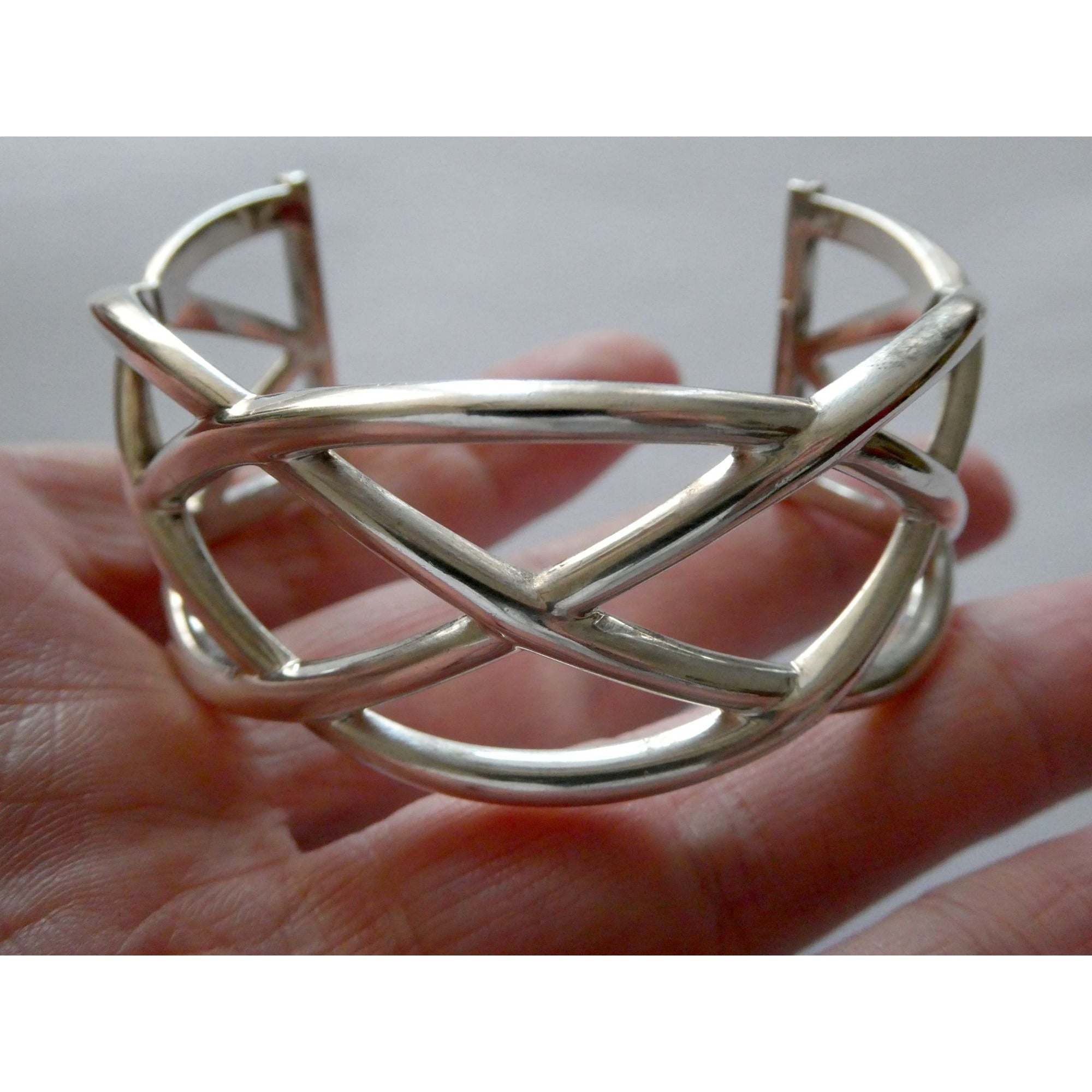 Tiffany and Co Sterling Silver Woven Cuff Bracelet Italy 44.4g 6.75 Inches w Box