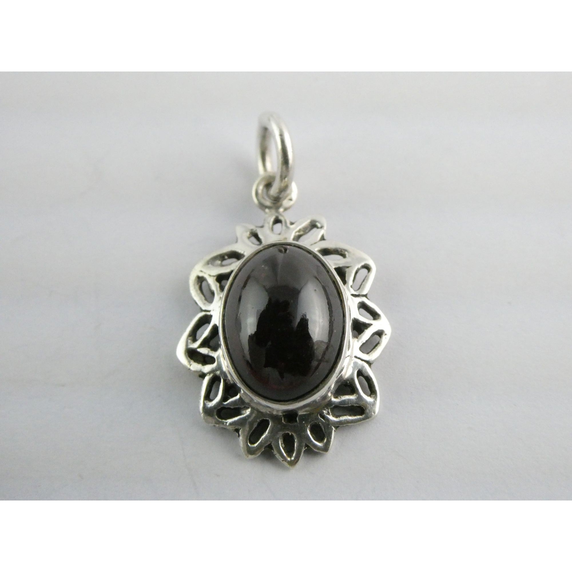Sterling Silver Red Violet Garnet Cabochon Openwork Setting Pendant 5.4g 1.25 In