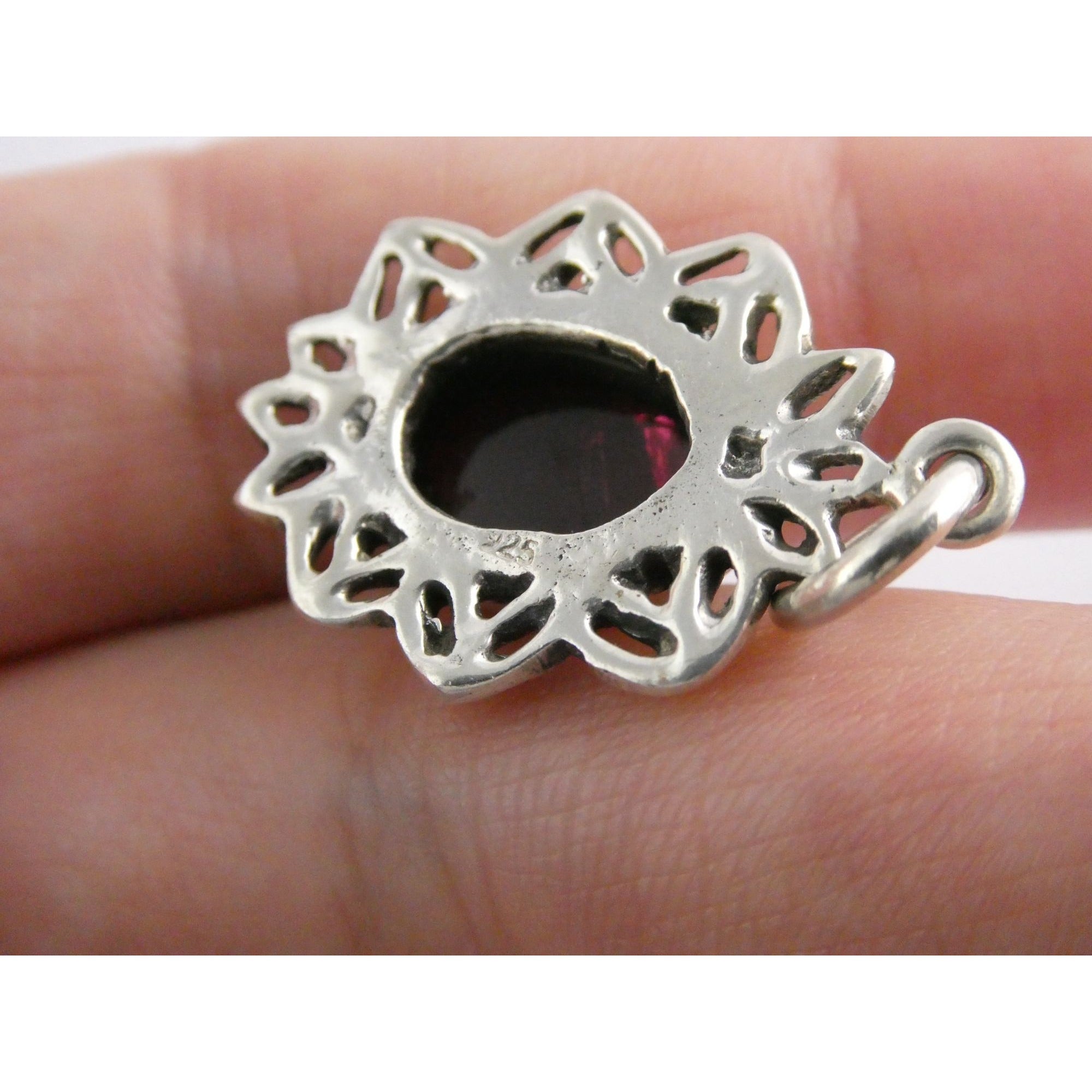 Sterling Silver Red Violet Garnet Cabochon Openwork Setting Pendant 5.4g 1.25 In