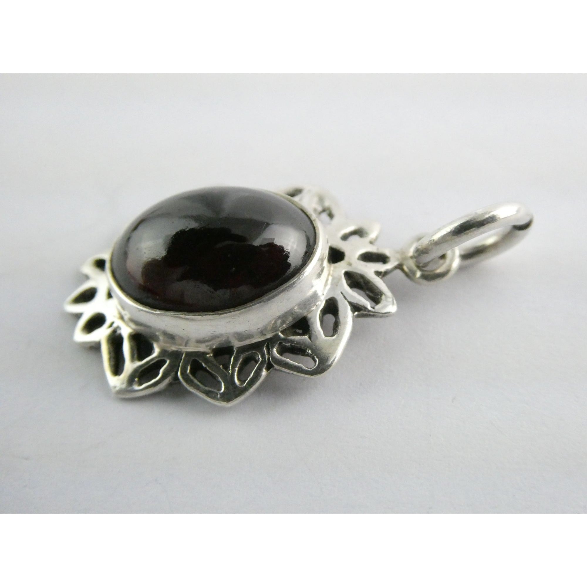Sterling Silver Red Violet Garnet Cabochon Openwork Setting Pendant 5.4g 1.25 In