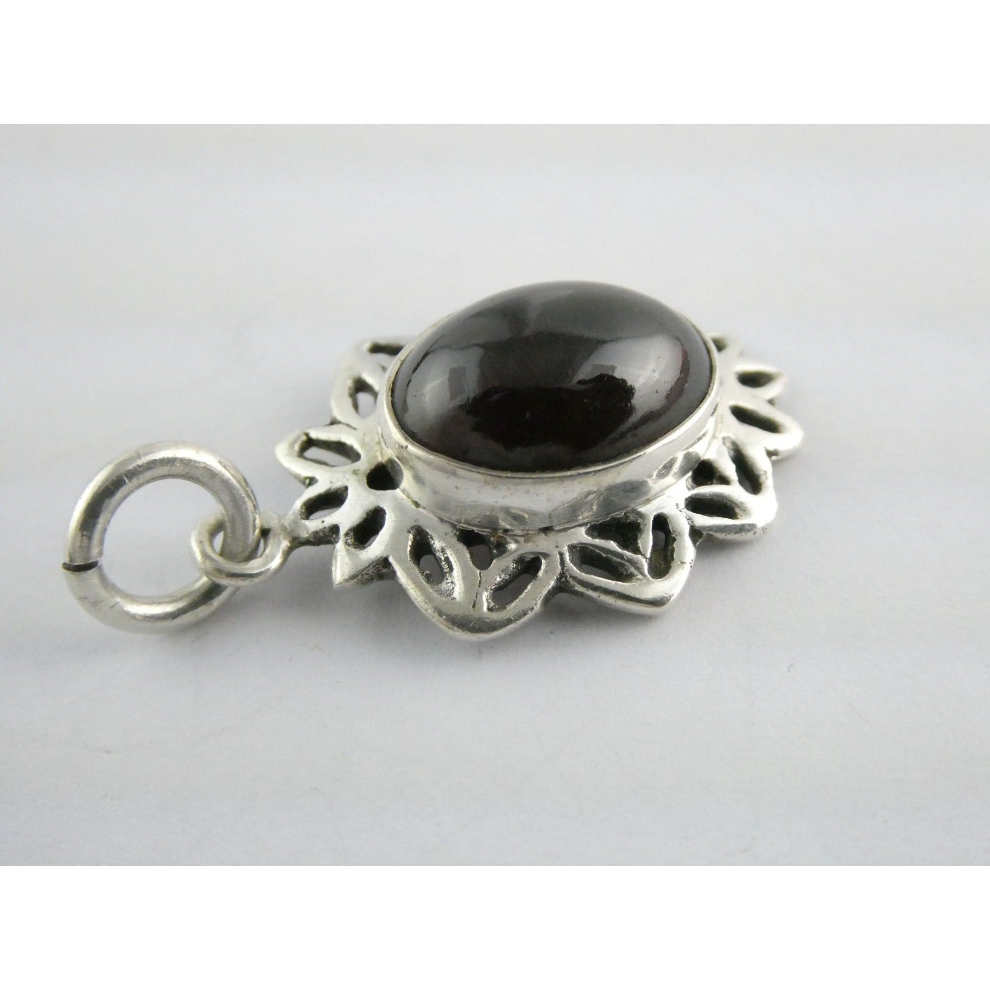 Sterling Silver Red Violet Garnet Cabochon Openwork Setting Pendant 5.4g 1.25 In