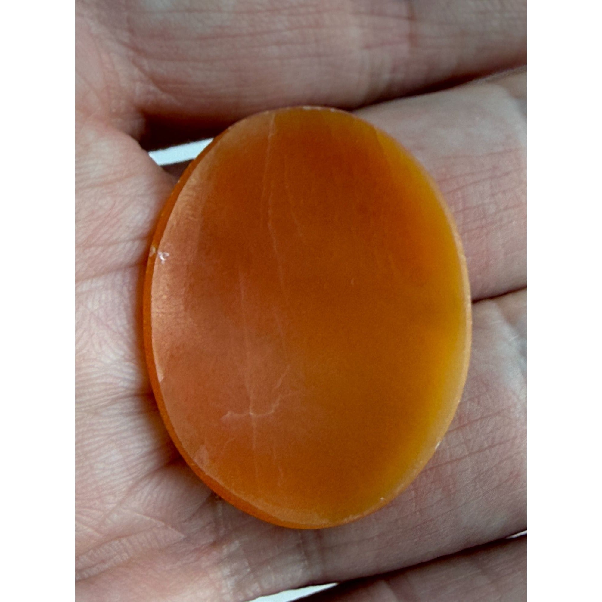 Vintage Loose Hand Carved Shell Cameo Woman Facing Right 29mm x 23mm 2.8g