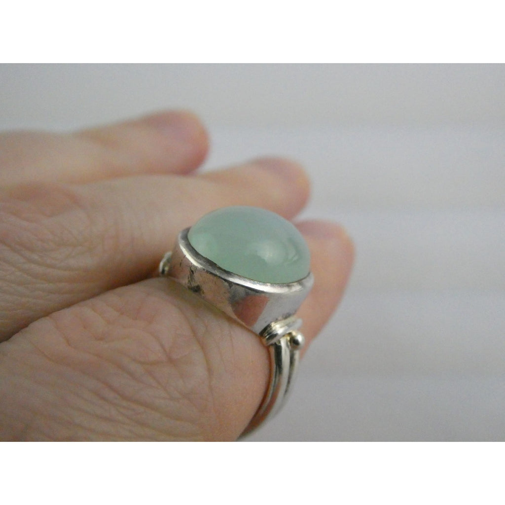 Sterling Silver Seafoam Green Chalcedony Cabochon Ring Size 7.25 Weighs 7.1g