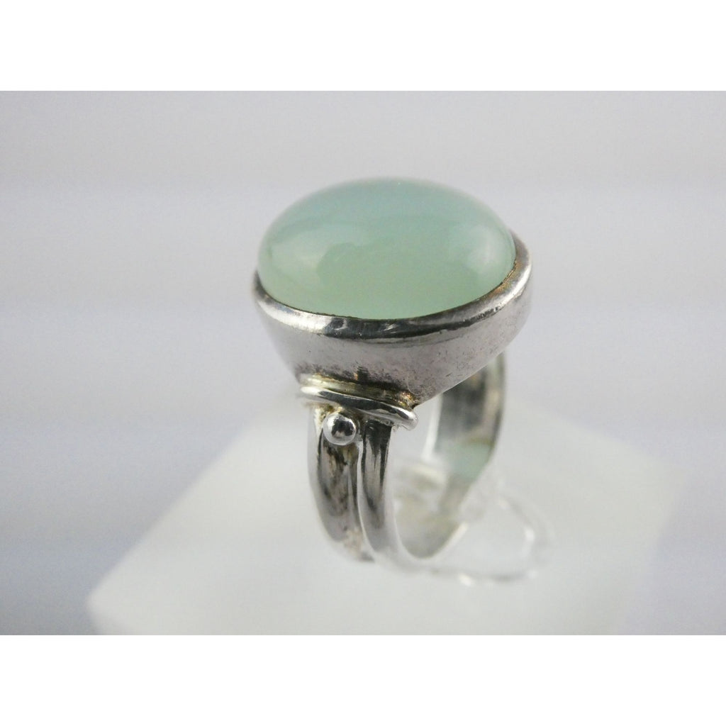 Sterling Silver Seafoam Green Chalcedony Cabochon Ring Size 7.25 Weighs 7.1g