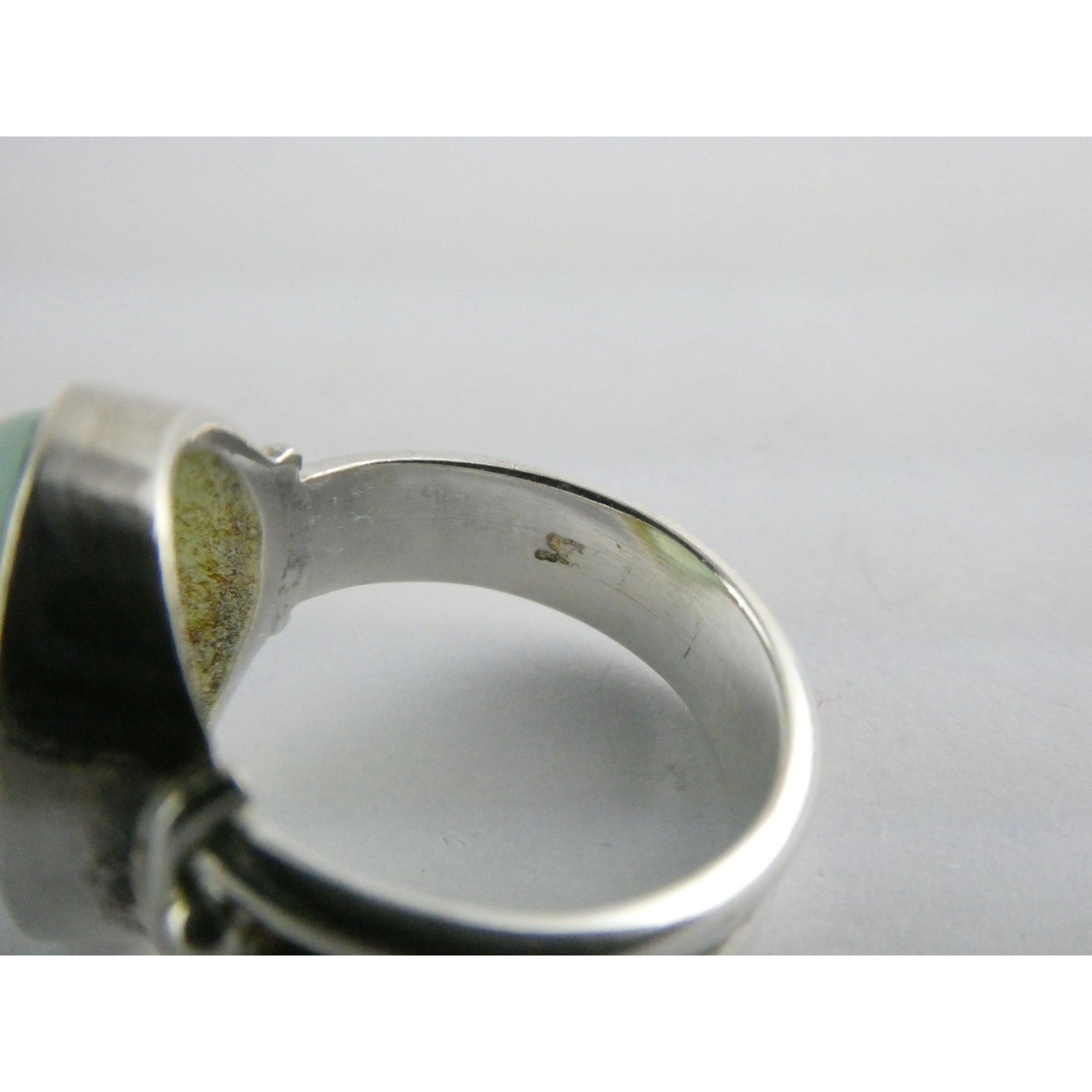 Sterling Silver Seafoam Green Chalcedony Cabochon Ring Size 7.25 Weighs 7.1g