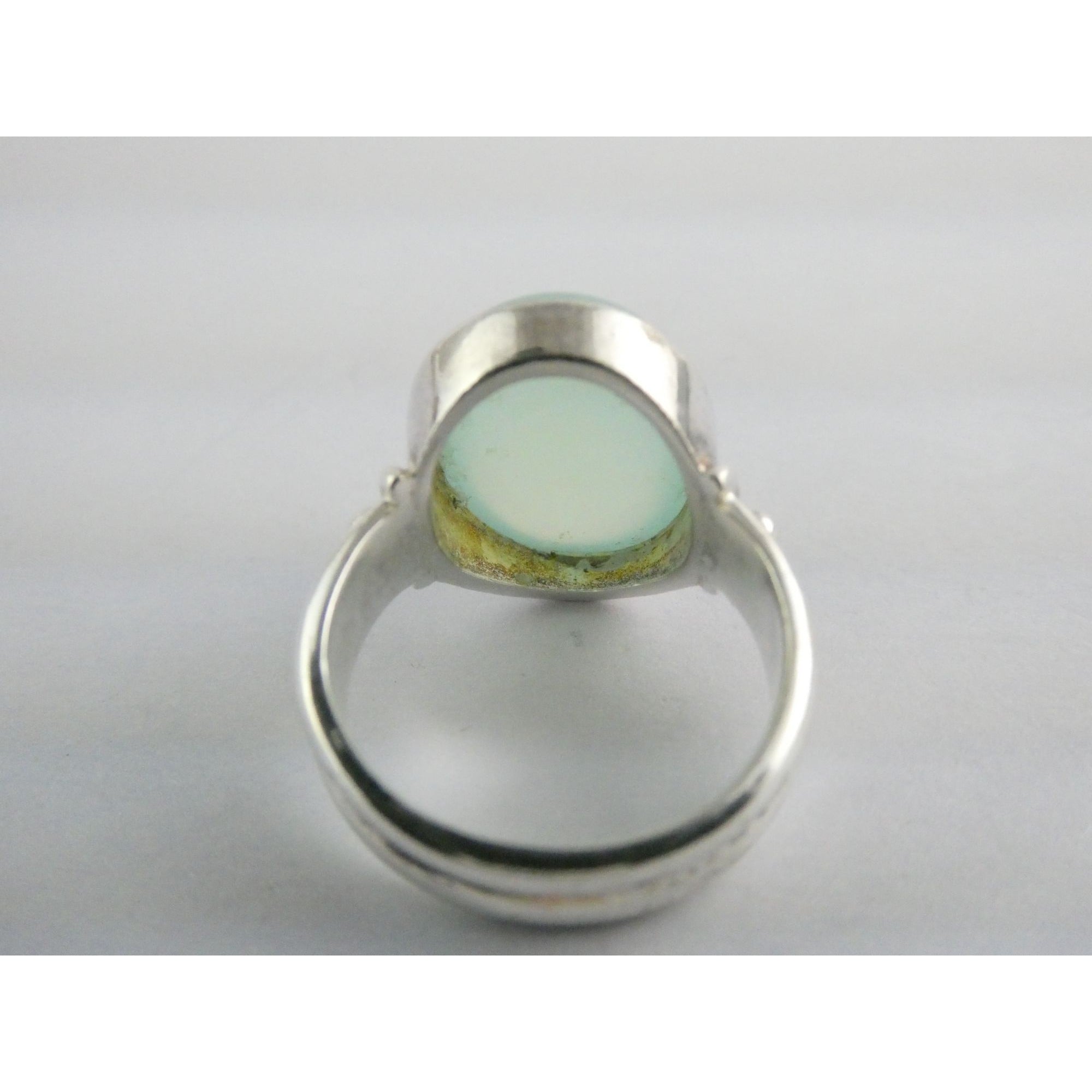 Sterling Silver Seafoam Green Chalcedony Cabochon Ring Size 7.25 Weighs 7.1g