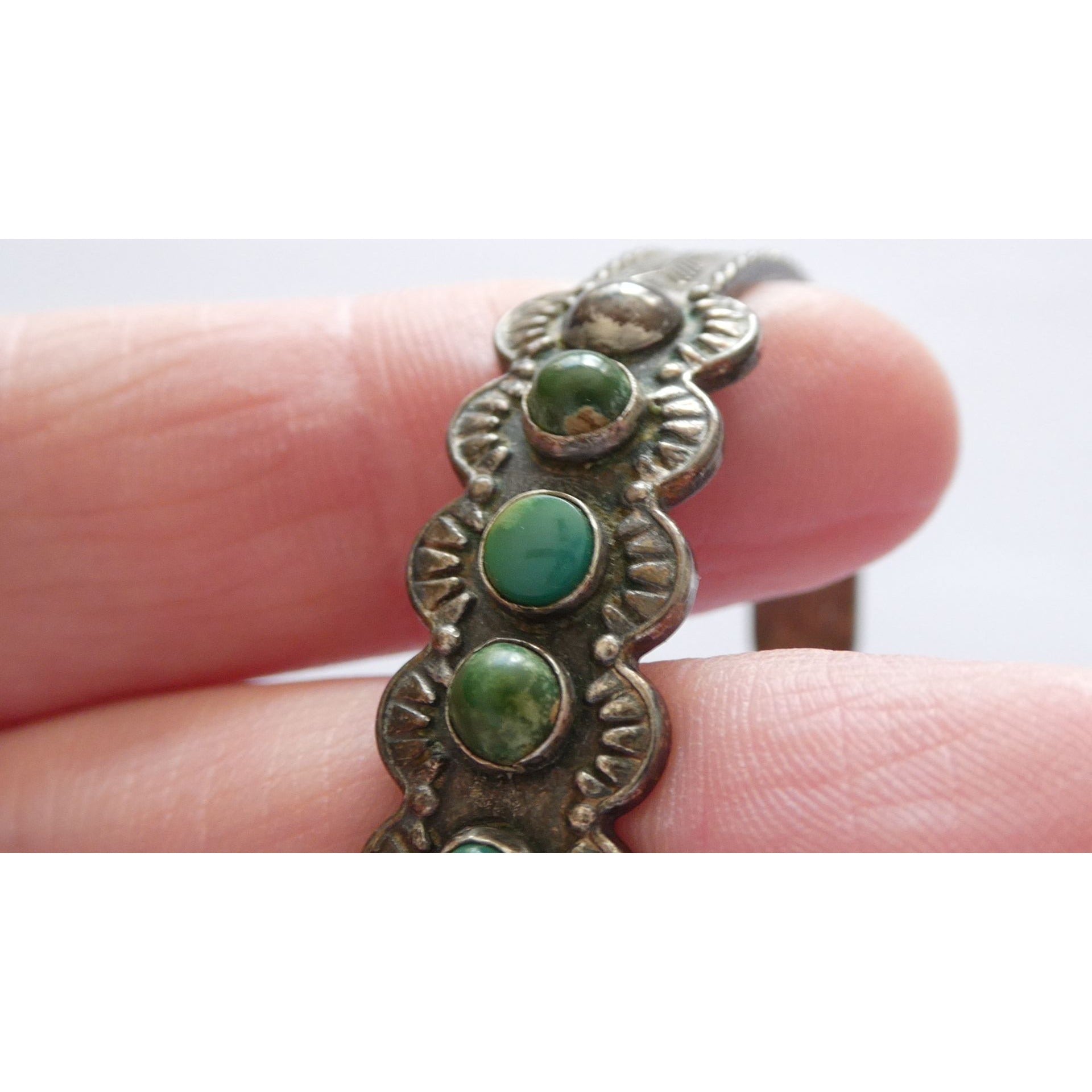 Vintage Southwestern Unmarked Sterling Silver Green Turquoise Cuff Bracelet 6 In