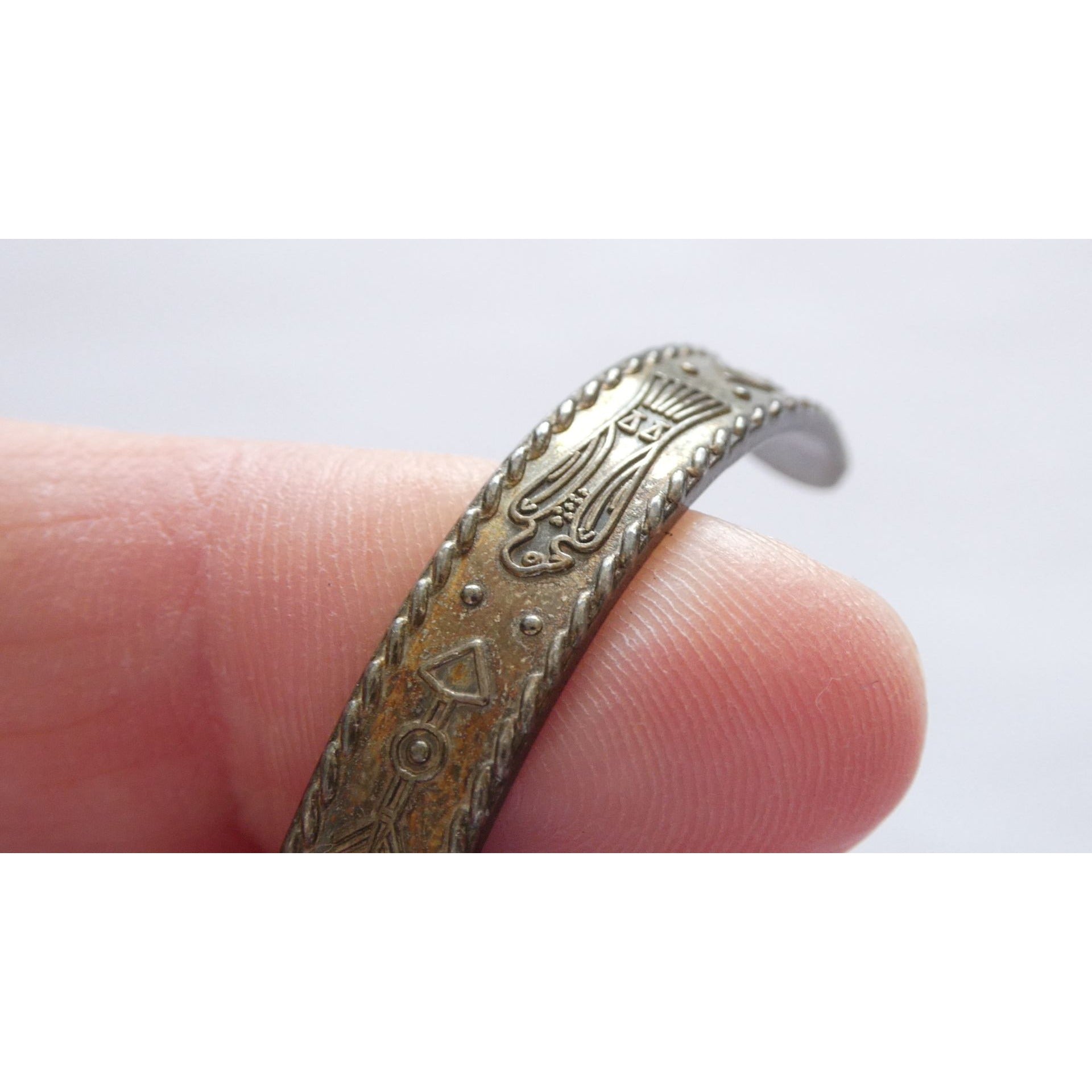 Vintage Southwestern Unmarked Sterling Silver Green Turquoise Cuff Bracelet 6 In
