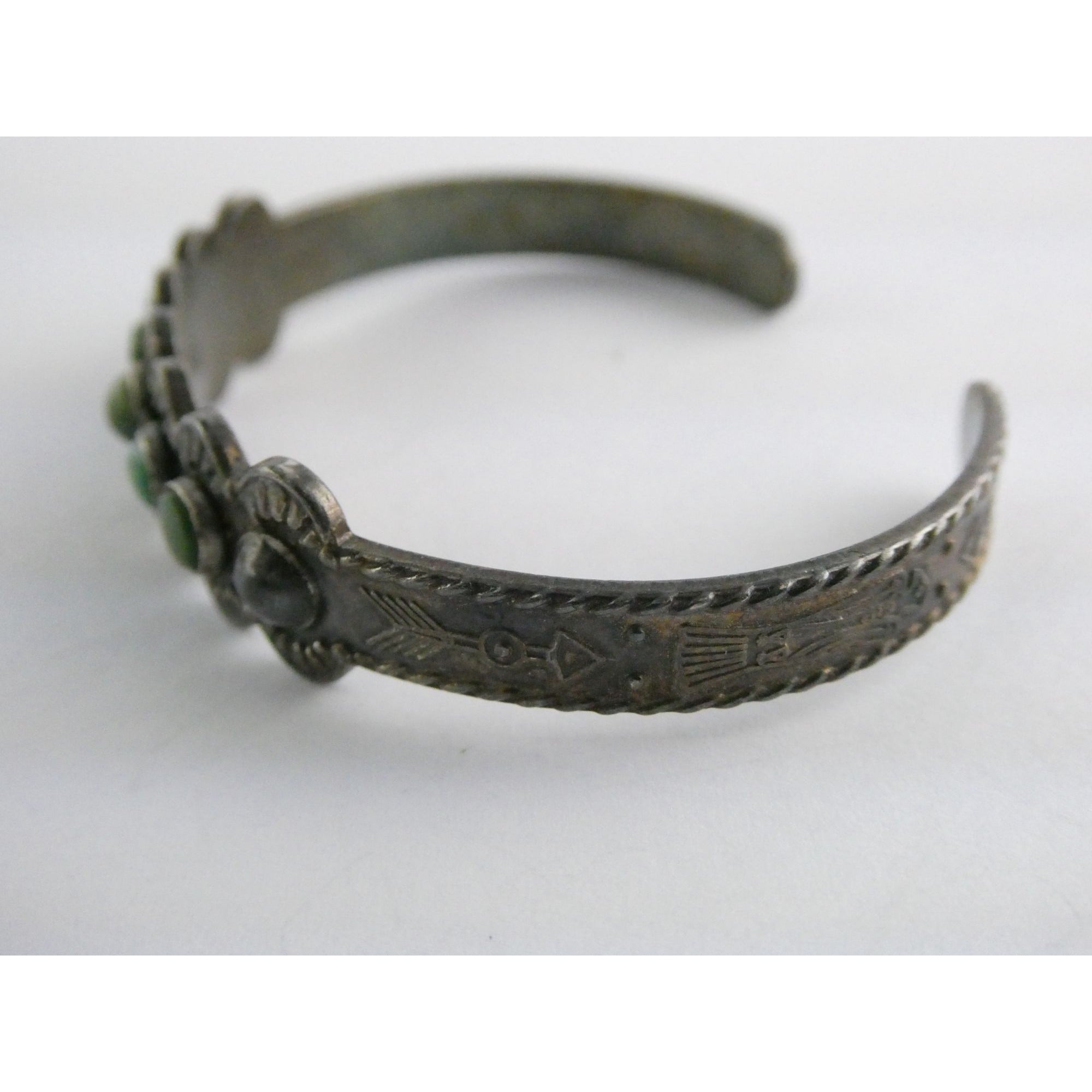 Vintage Southwestern Unmarked Sterling Silver Green Turquoise Cuff Bracelet 6 In