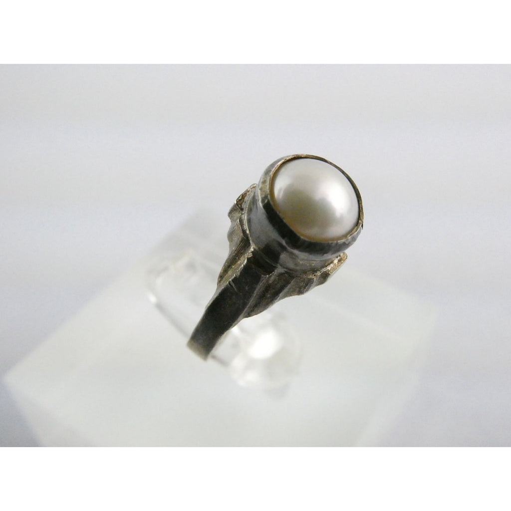 Vintage Sterling Silver Cultured Pearl Ring Size 4.75 Weighs 3.2 Grams